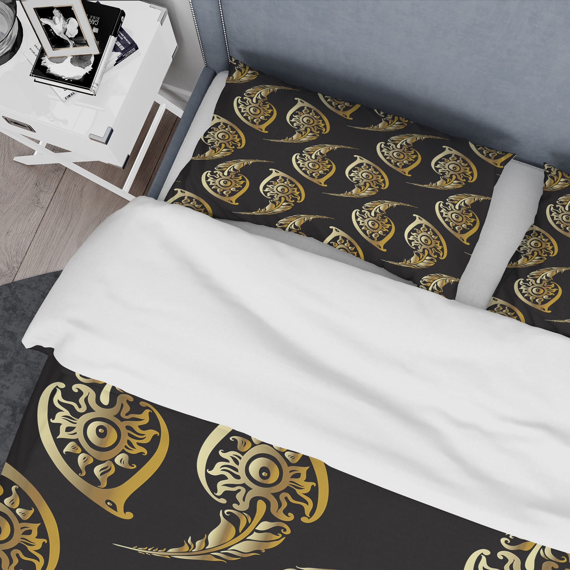 Designart &#x27;Golden Luxury Peacock Feathers&#x27; Modern &#x26; Contemporary Bedding Set - Duvet Cover &#x26; Shams