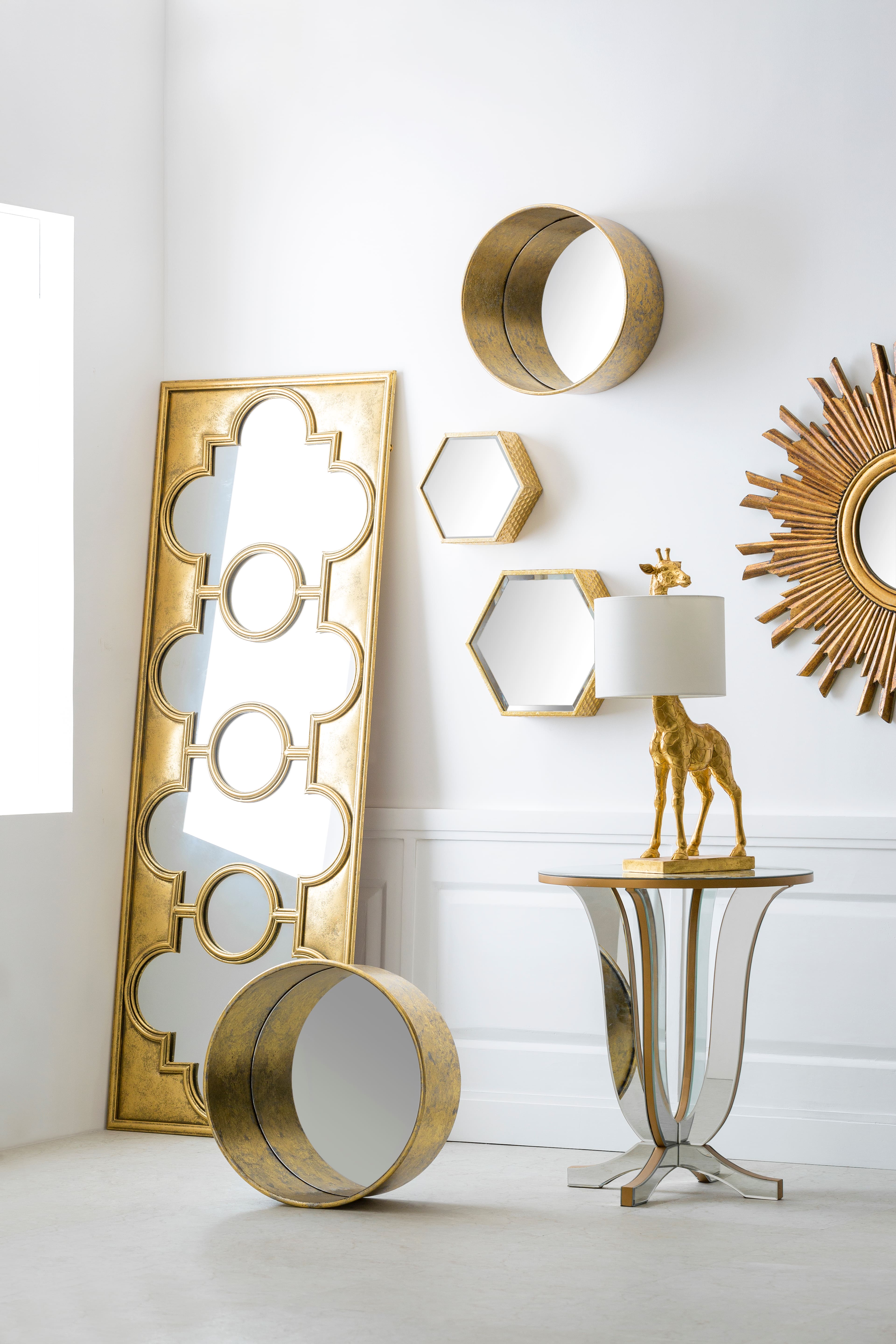 Hello Honey® 27.8" Gold Giraffe Lamp with Linen Shade