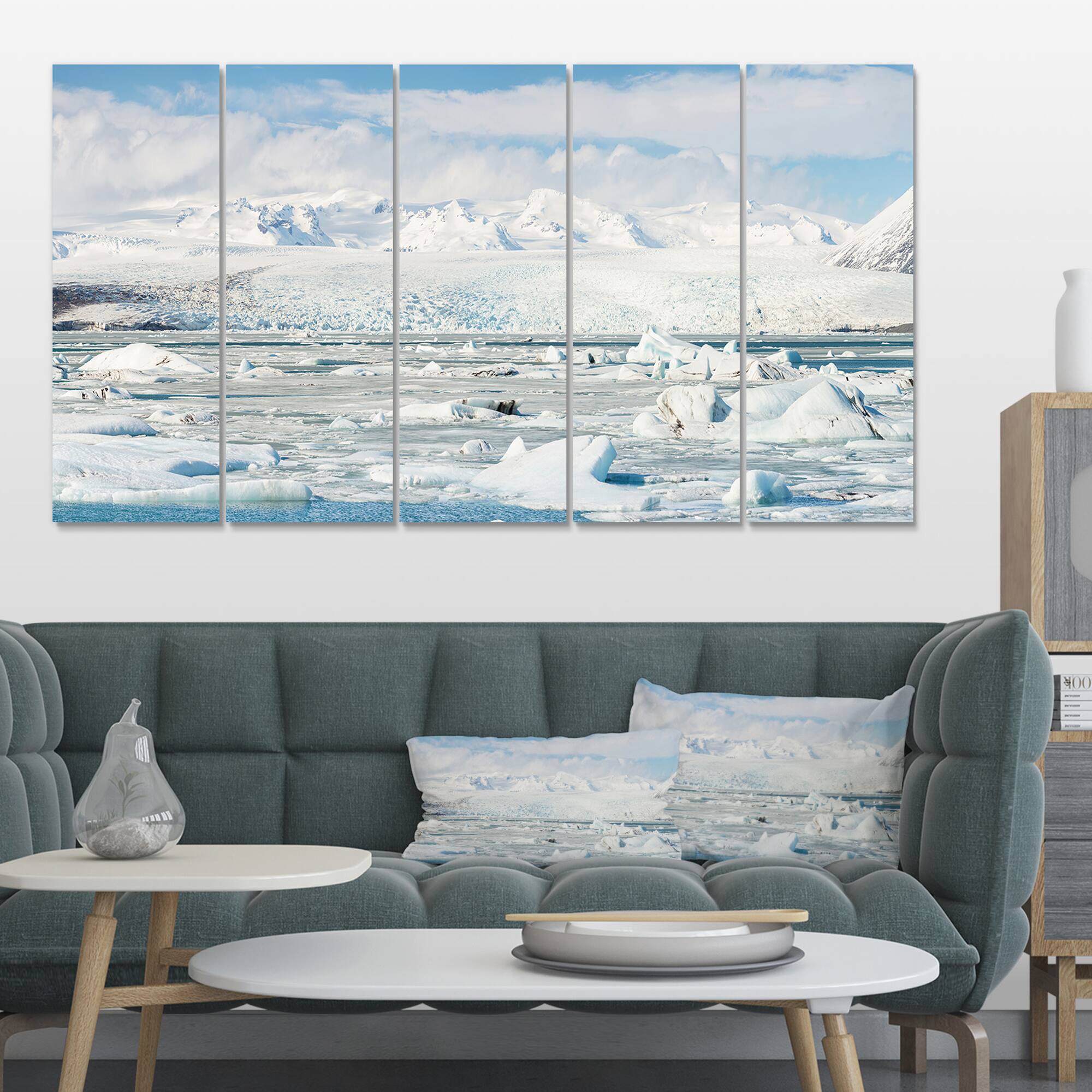 Designart - Vatnajokull Glacier in Iceland - Landscape Canvas Art Print
