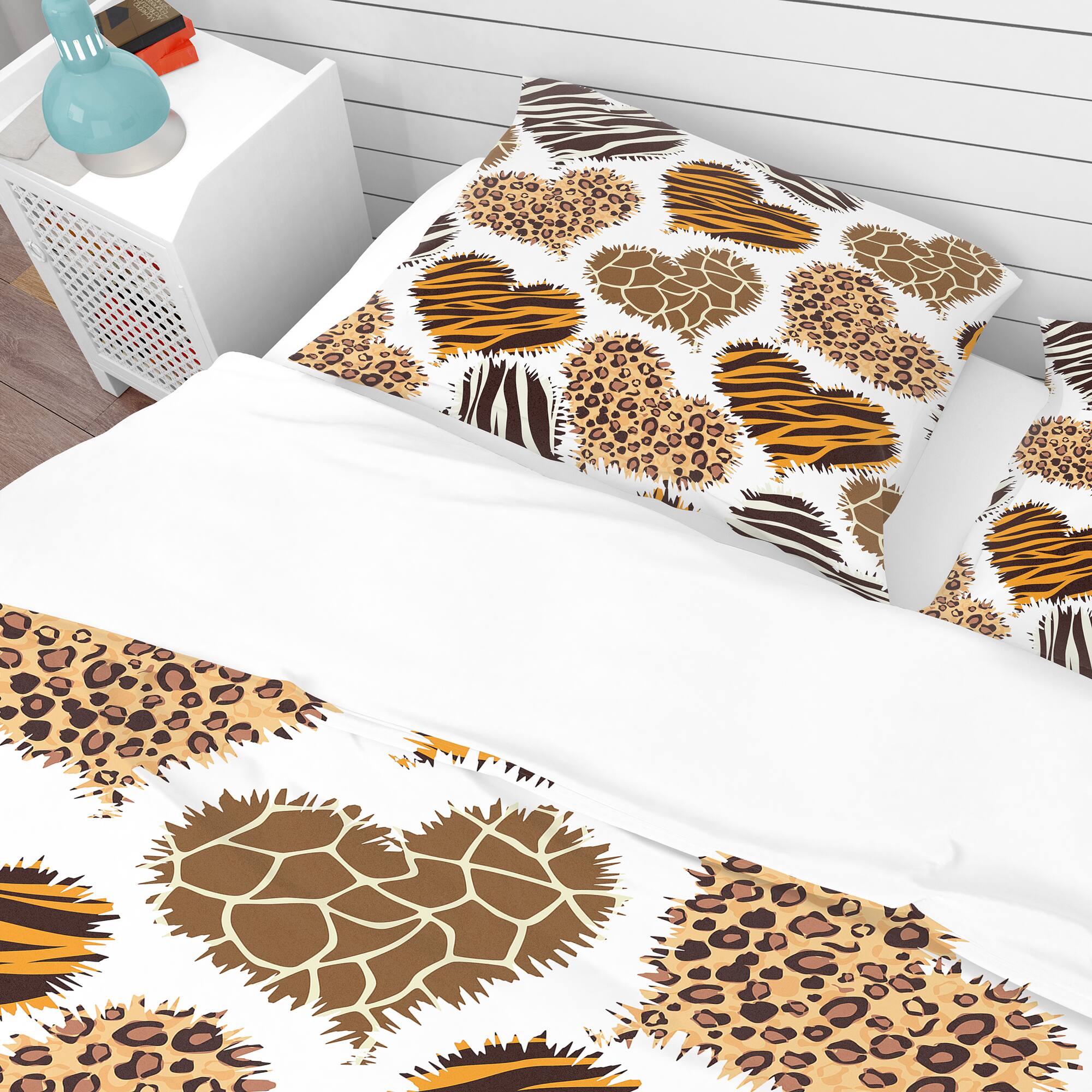 Designart &#x27;Animal Print Style&#x27; Tropical Bedding Set - Duvet Cover &#x26; Shams
