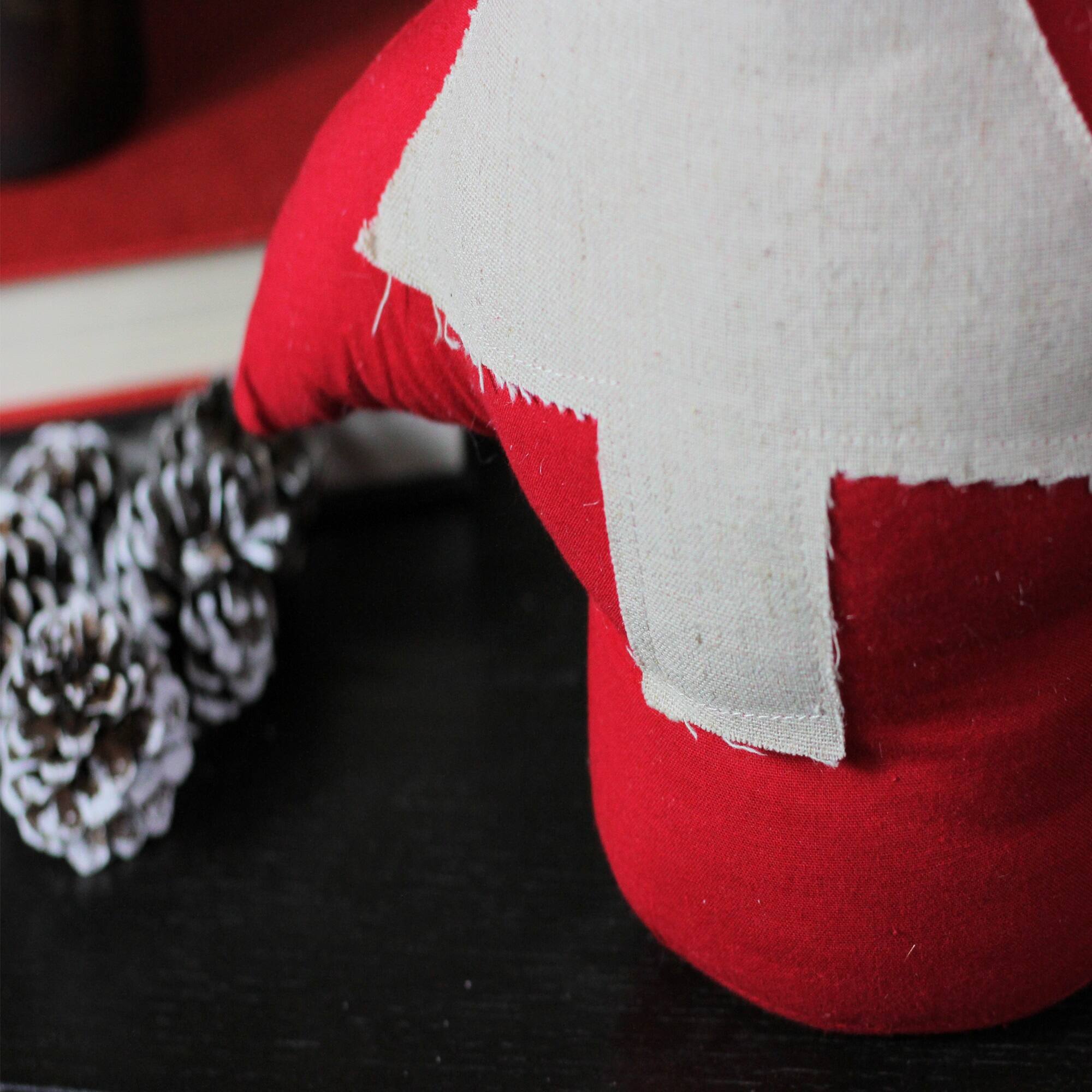15&#x22; Red &#x26; White Contemporary Christmas Tree Tabletop D&#xE9;cor