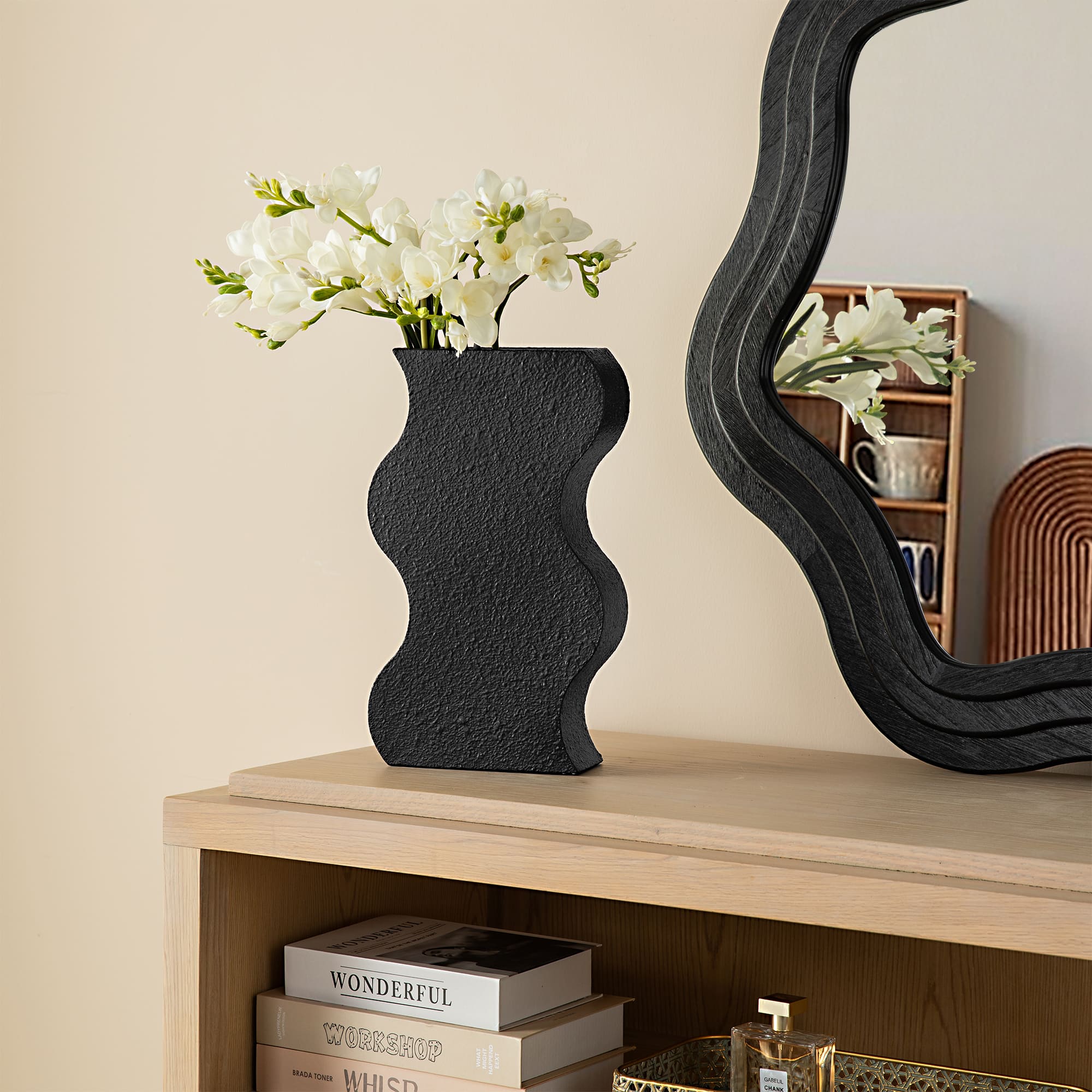 Glitzhome® Modern Black Textured Ripple Metal Floor Vases Set