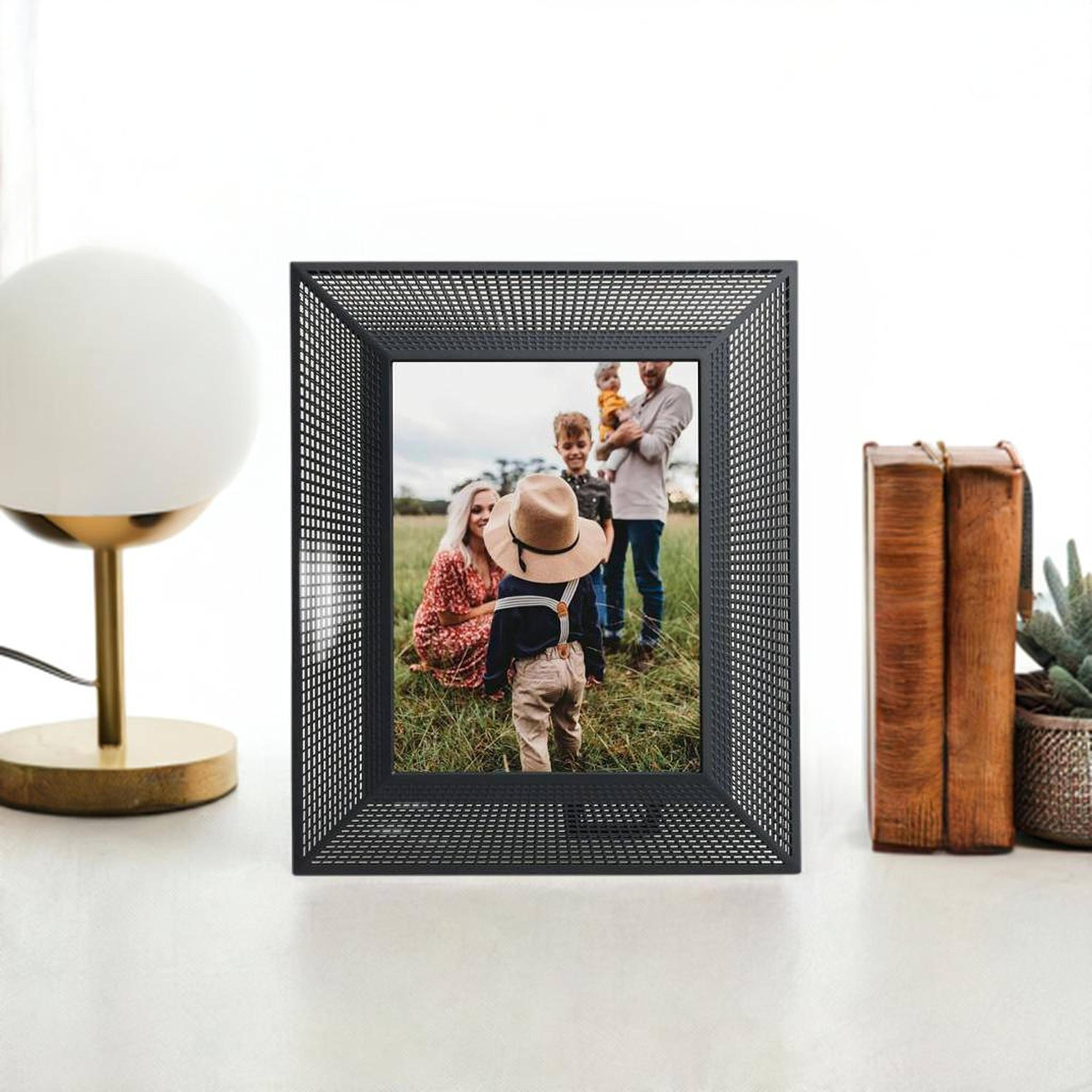 Aura Frames Smith Black 12" x 10" Digital Photo Frame