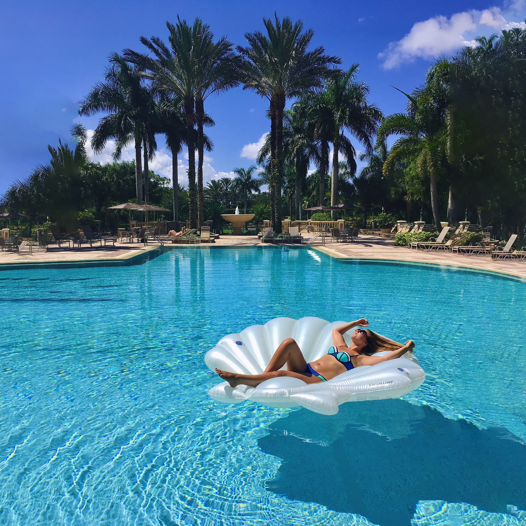 82'' White Seashell Island Swimming Pool Raft Lounger