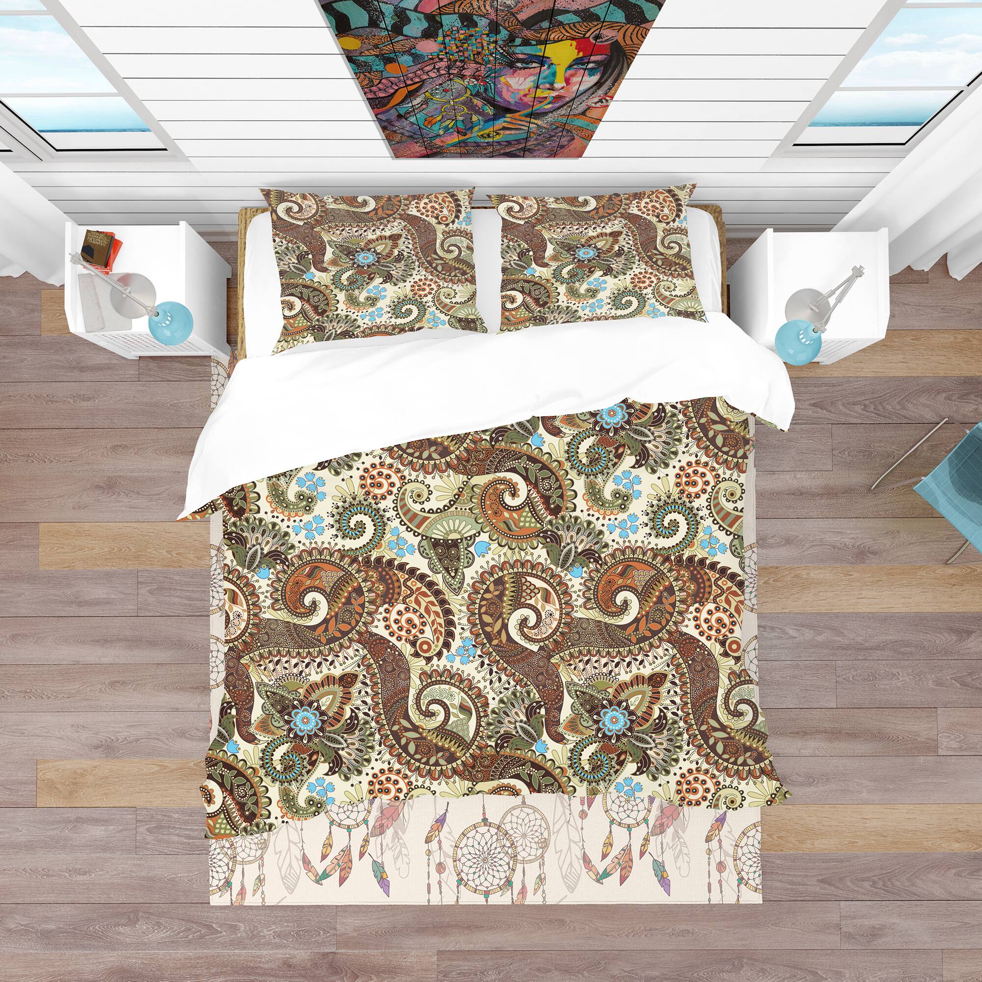 Designart &#x27;Paisley Pattern with Fantasy Background&#x27; Vintage Bedding Set - Duvet Cover &#x26; Shams