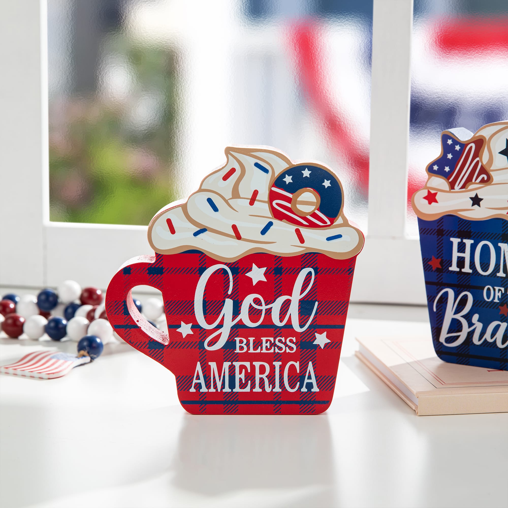 Glitzhome&#xAE; Patriotic Americana Coffee Cup Table D&#xE9;cor Set