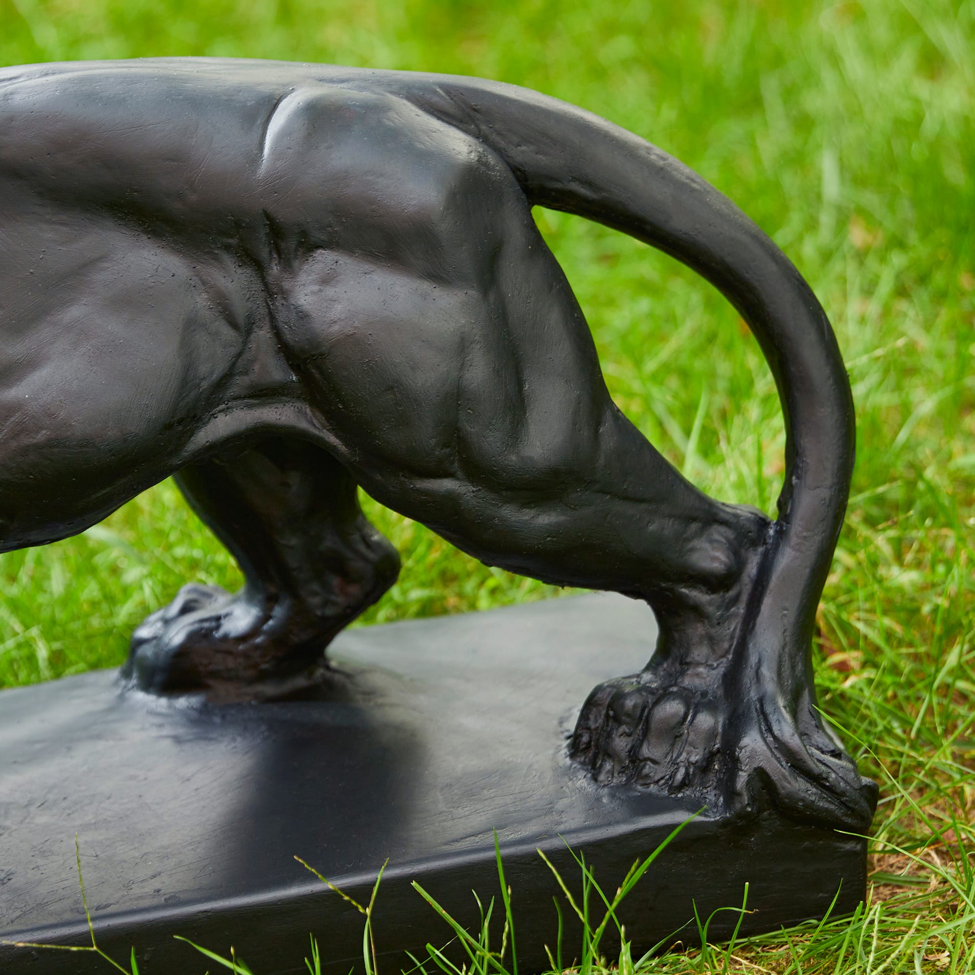 Glitzhome&#xAE; 24.5&#x22; Walking Lion Garden Statue