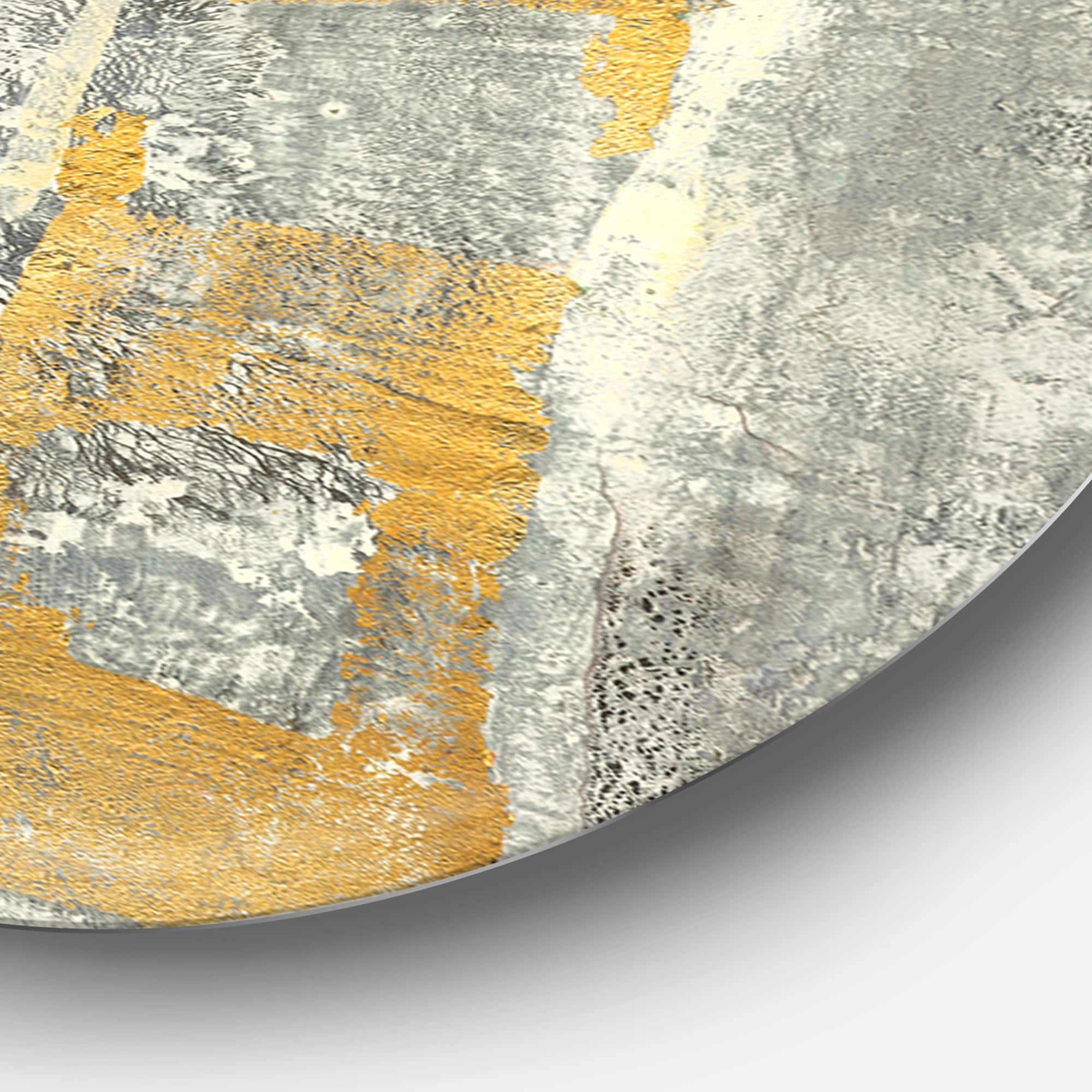 Designart - Gold Glam on Grey Tapestry I - Glam Metal Circle Wall Art