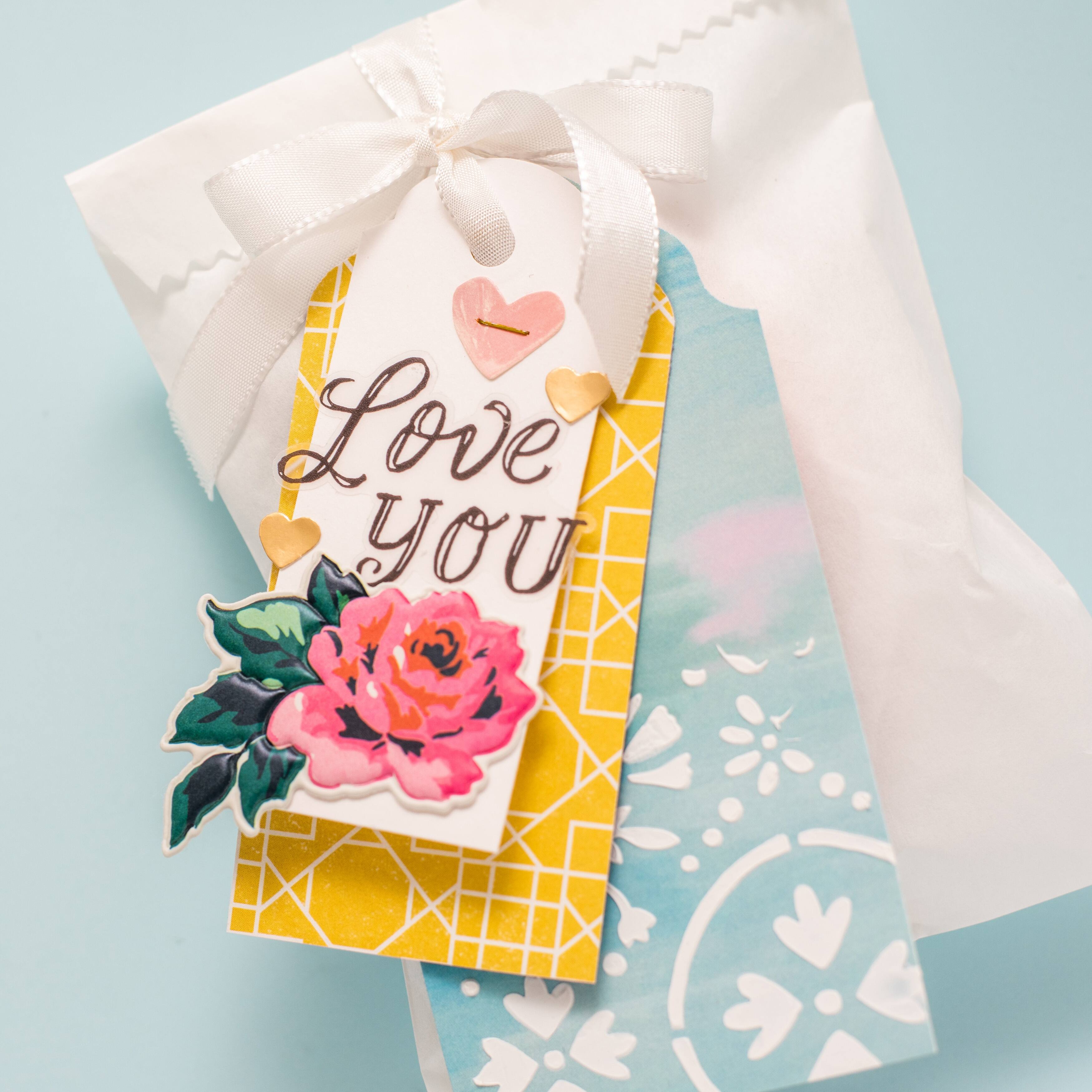 We R Memory Keepers® 3-in-1 Rounded Tag Punch