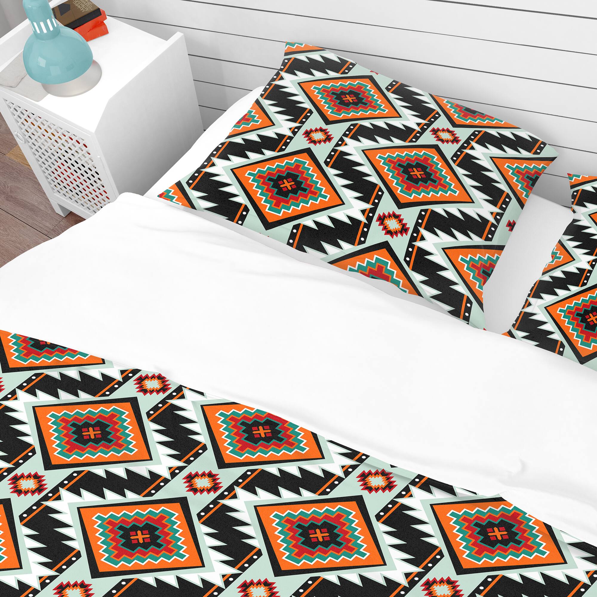 Designart 'First Nations Pattern' Southwestern Bedding Set - Duvet Cover & Shams