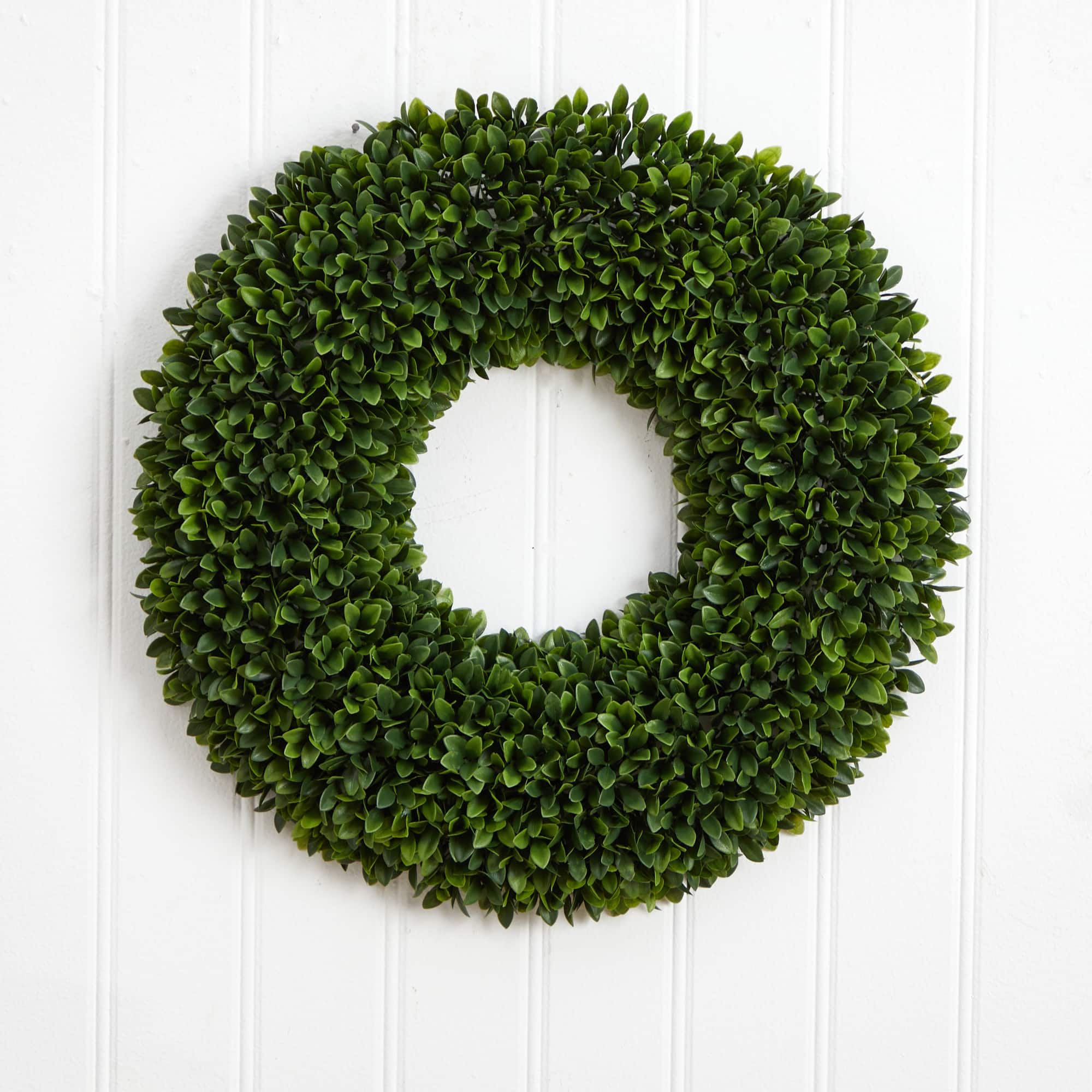 24" Green Boxwood Wreath