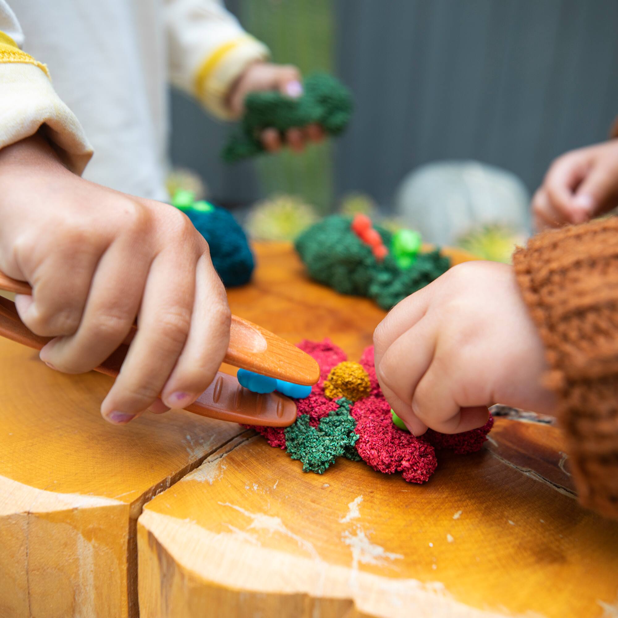 Educational Insights Playfoam Naturals Hide & Seek Sensory Set