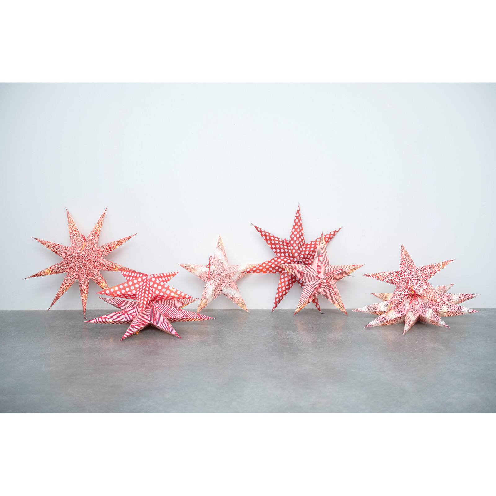 Hello Honey&#xAE; 24&#x22; Red LED Paper Star Ornaments Set