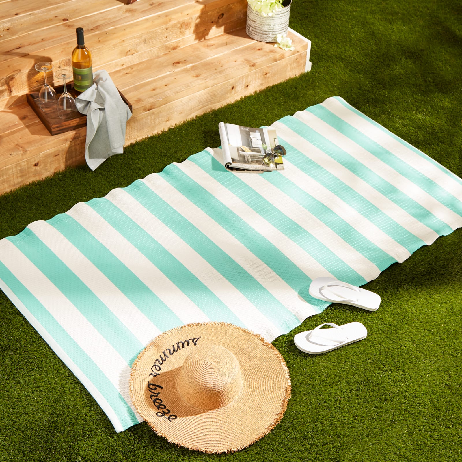 Aqua And White Stripe Outdoor Floor Runner 3ft. x 6ft.