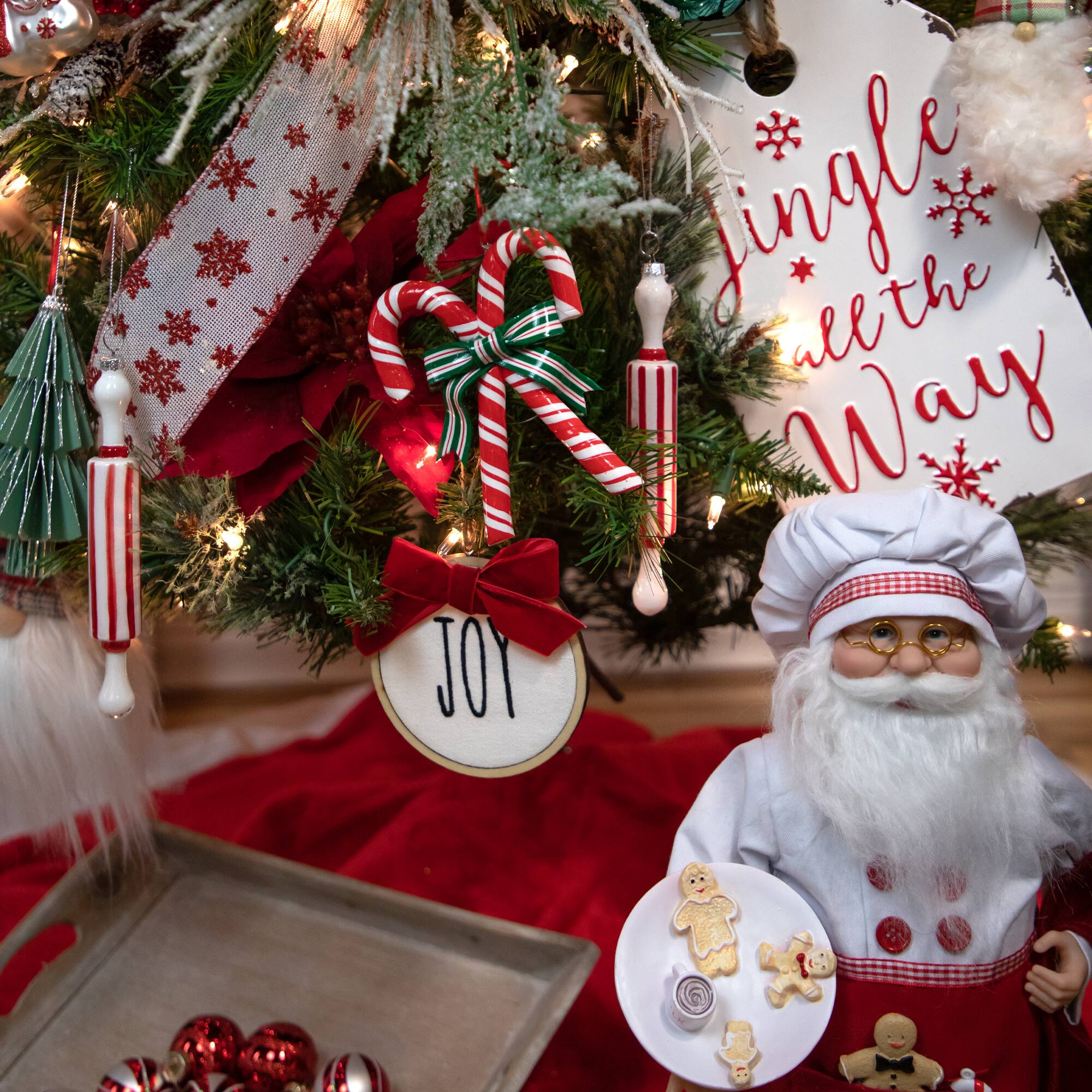 5.25" Red & White Candy Cane Ornament