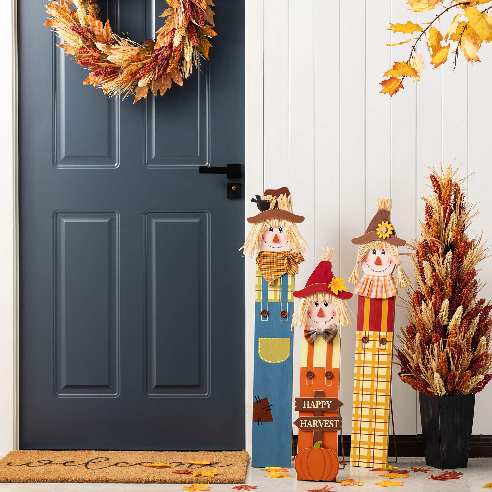 Glitzhome&#xAE; Fall Wood Sacrecrow Family Porch Decor Set