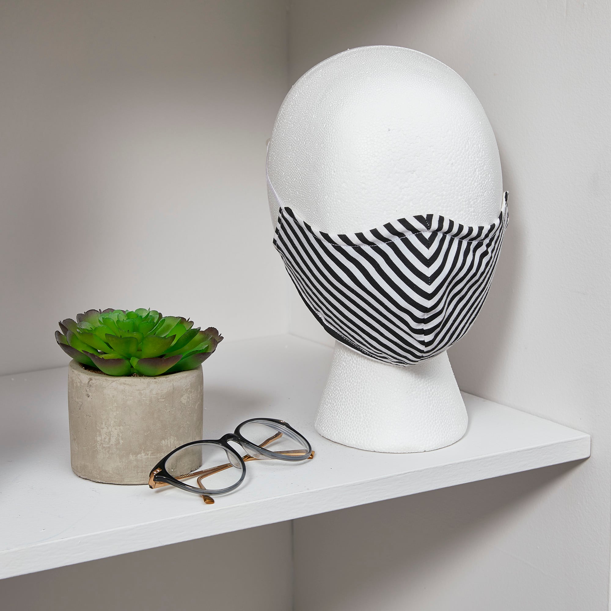 12 Pack: FloraCraft® SmoothFōM® White Foam Faceless Head