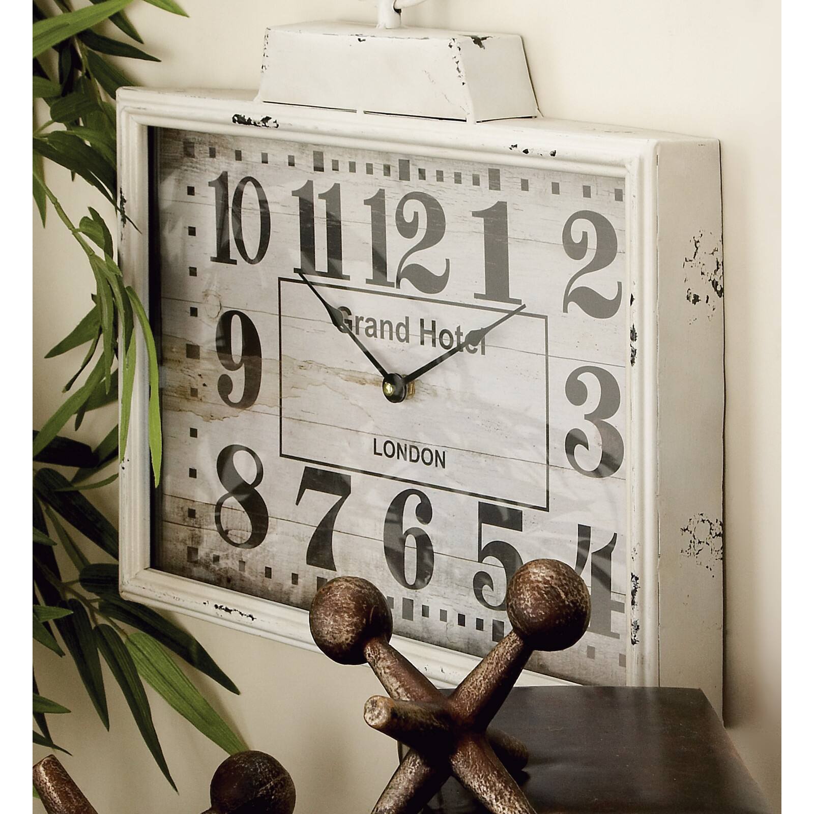 16&#x22; White Metal Vintage Wall Clock