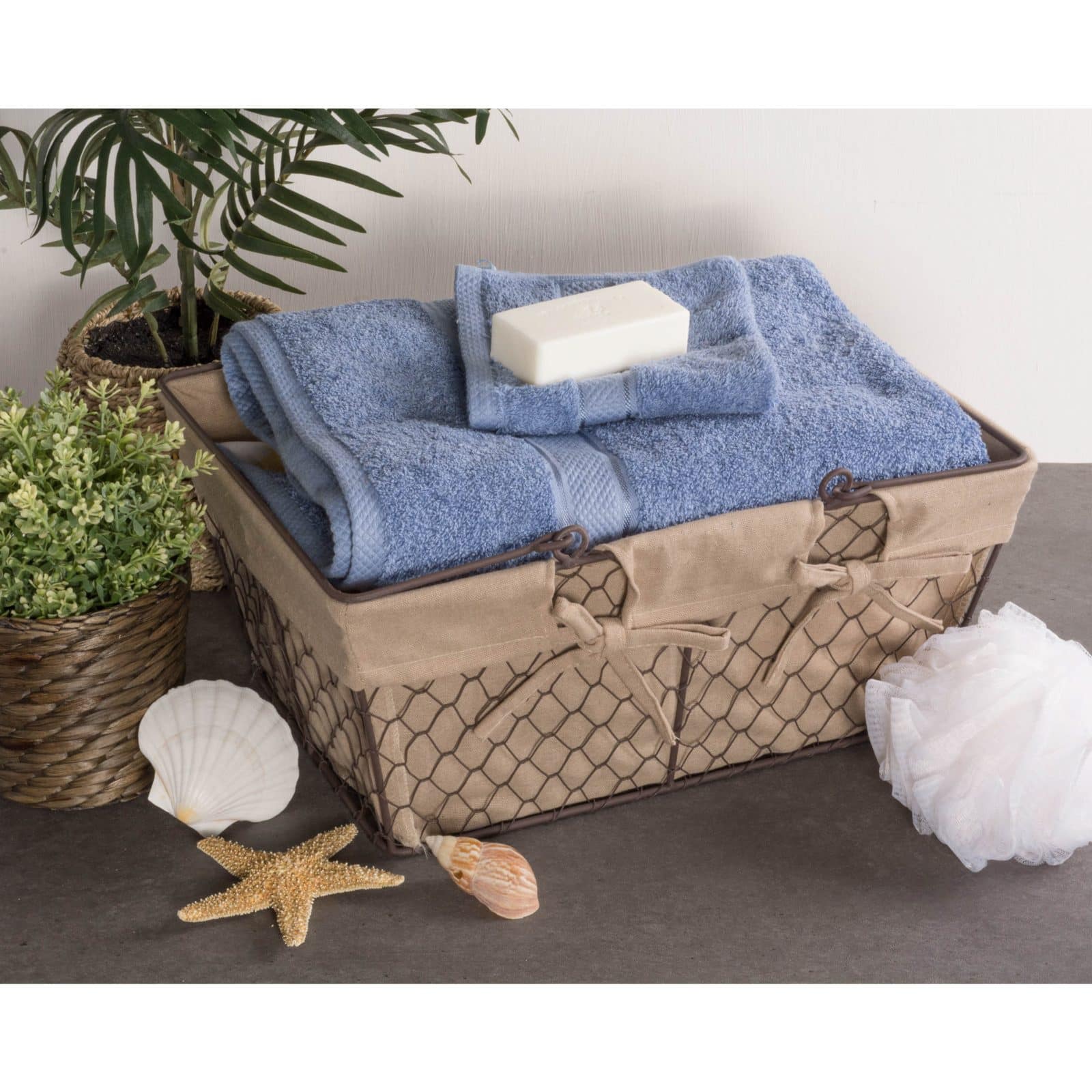 DII&#xAE; Natural Chicken Wire Egg Basket