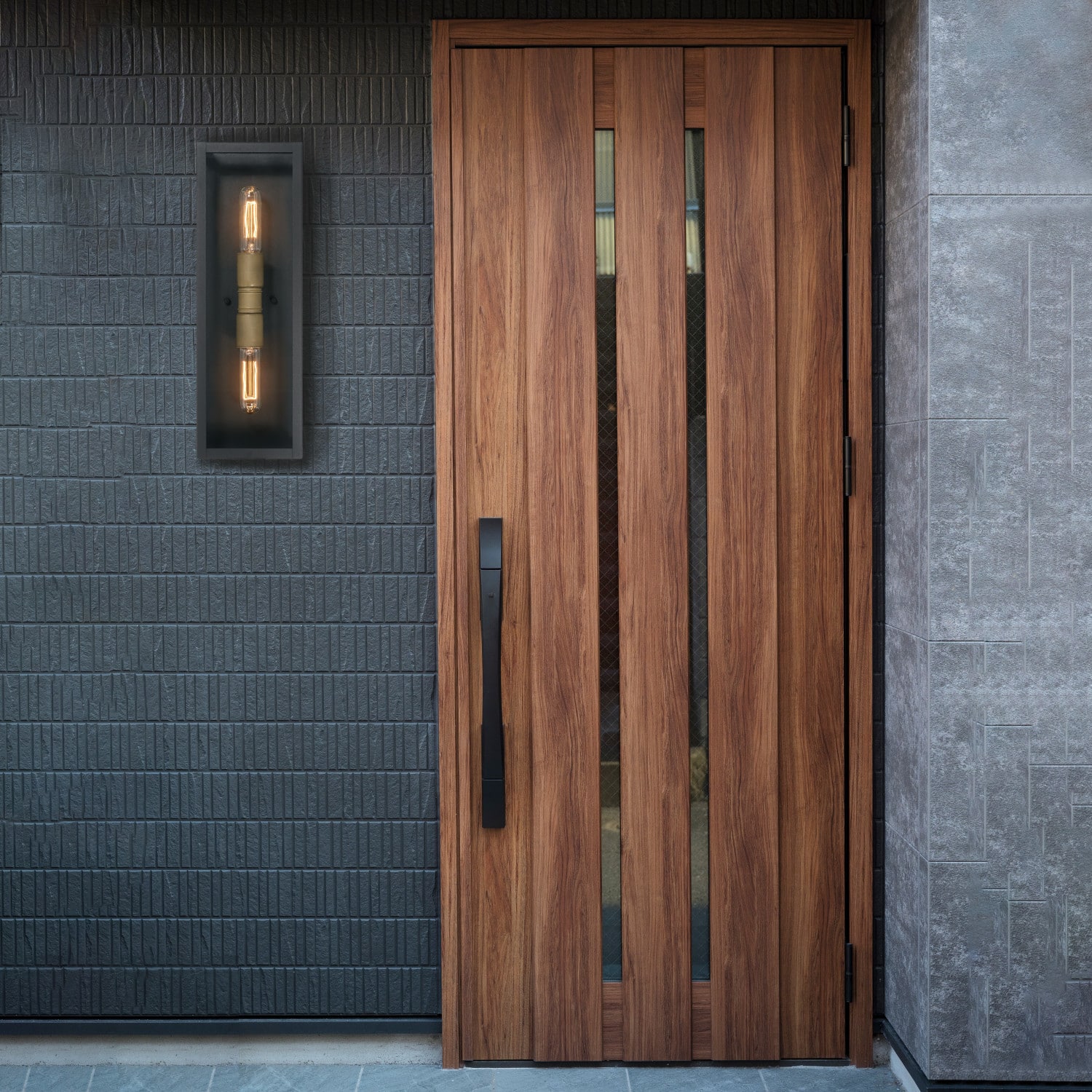 Hello Honey® Lloyd Matte Black Modern Minimalist Metal & Glass Wall Mounted Outdoor Light