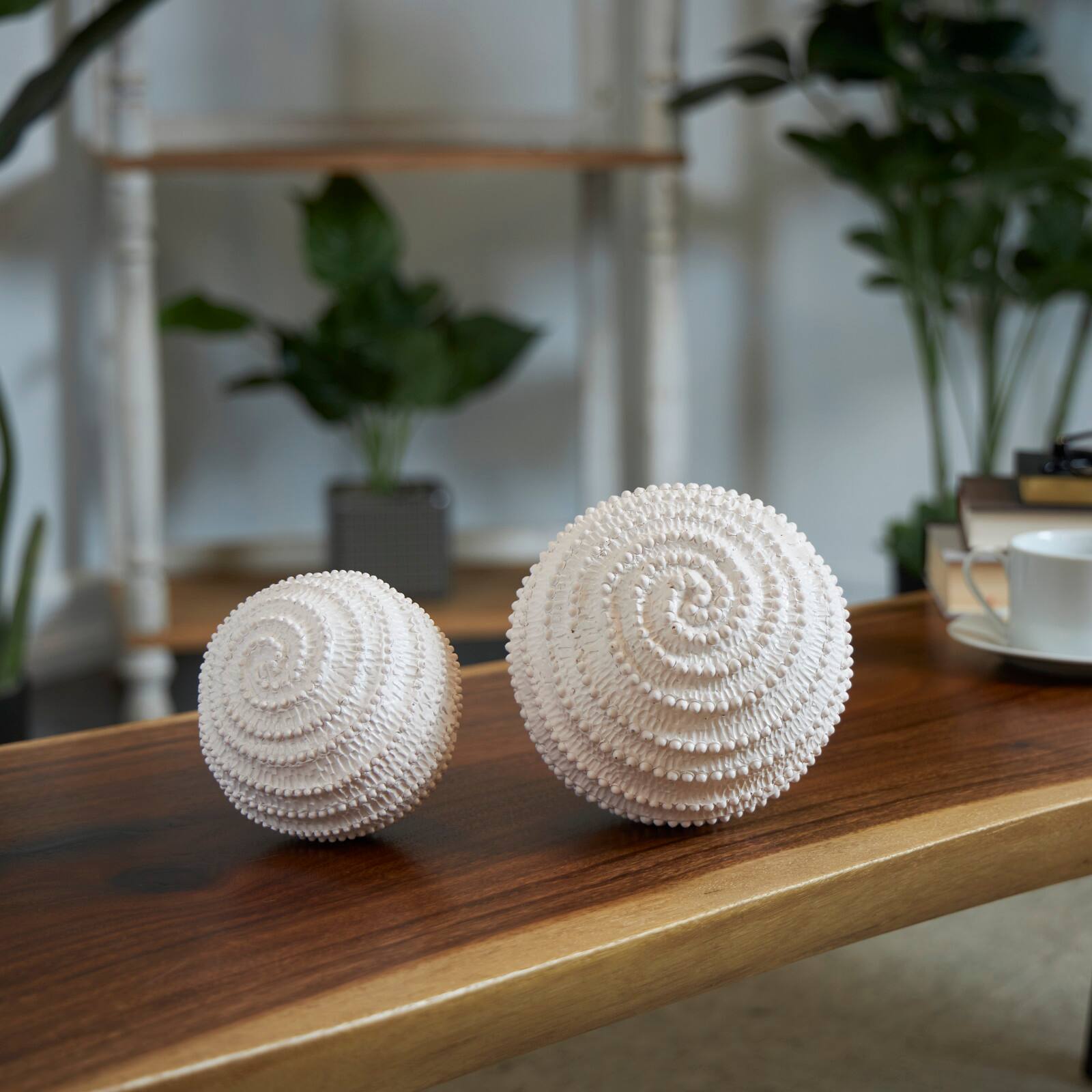 Cream Textured Dimensional Ball Sculpture Set