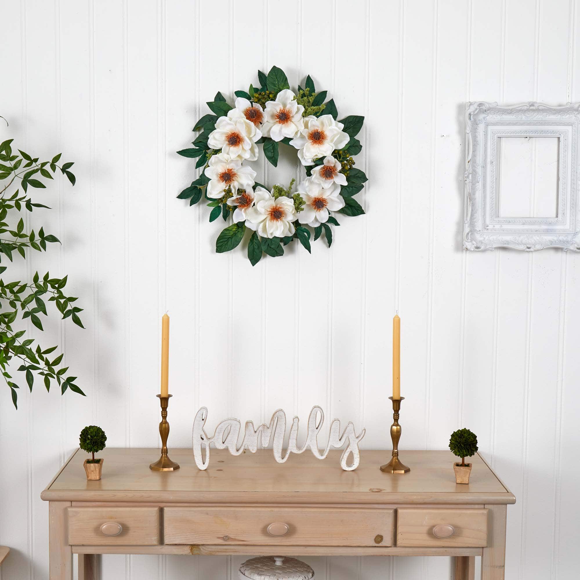 22" White Magnolia Wreath