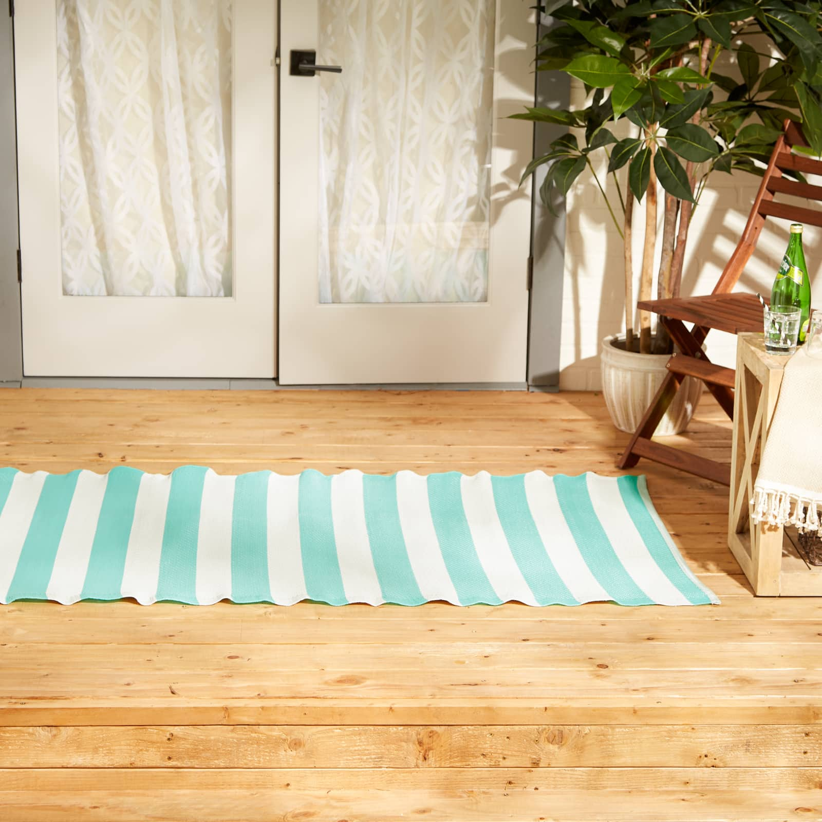 Aqua And White Stripe Outdoor Floor Runner 3ft. x 6ft.