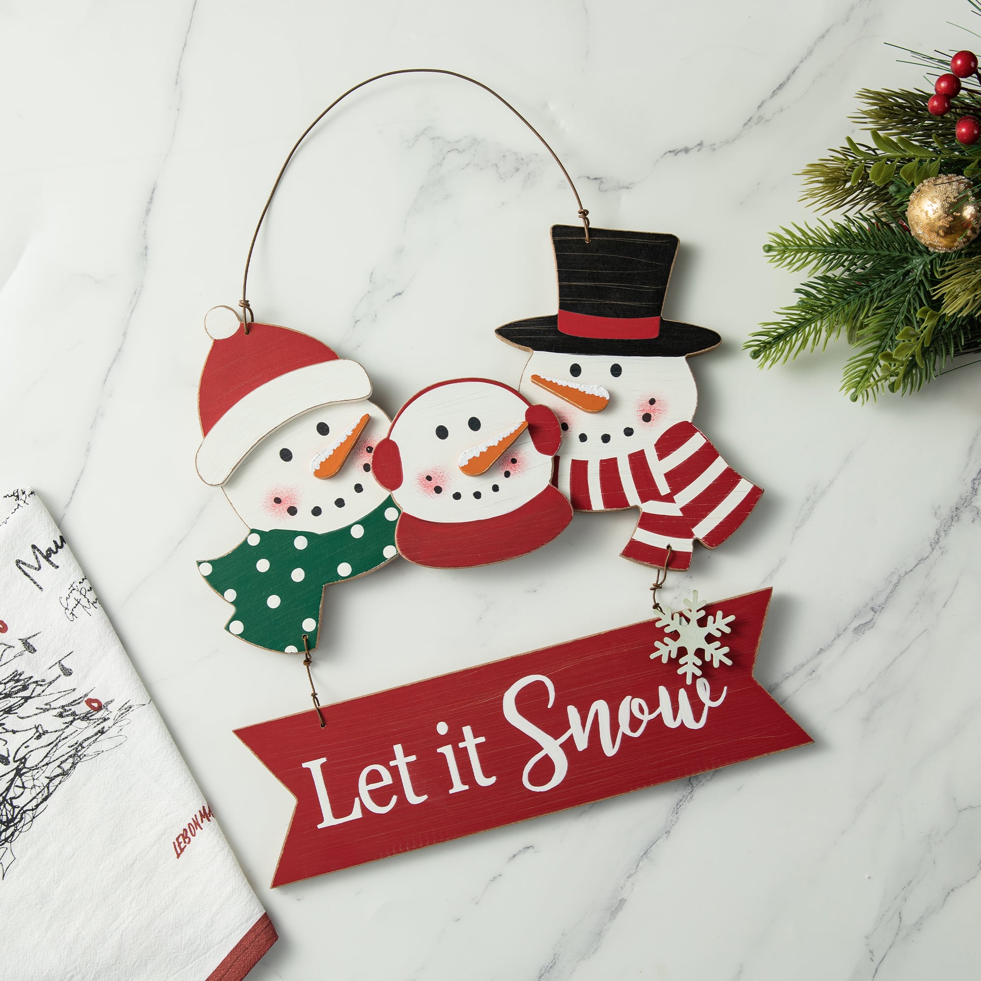 Glitzhome&#xAE; 12.75&#x22; Christmas Snowman Family Wall D&#xE9;cor