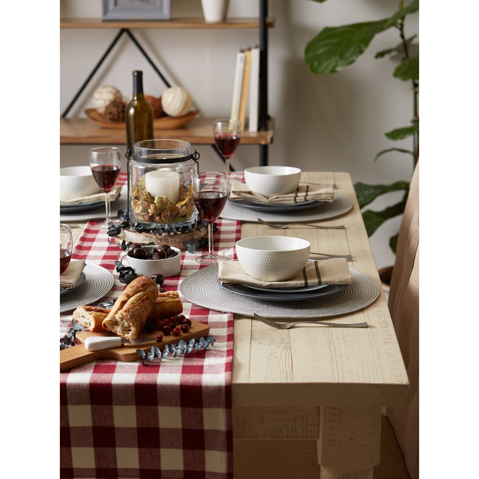 DII&#xAE; Round Plastic Woven Placemats, 6ct.