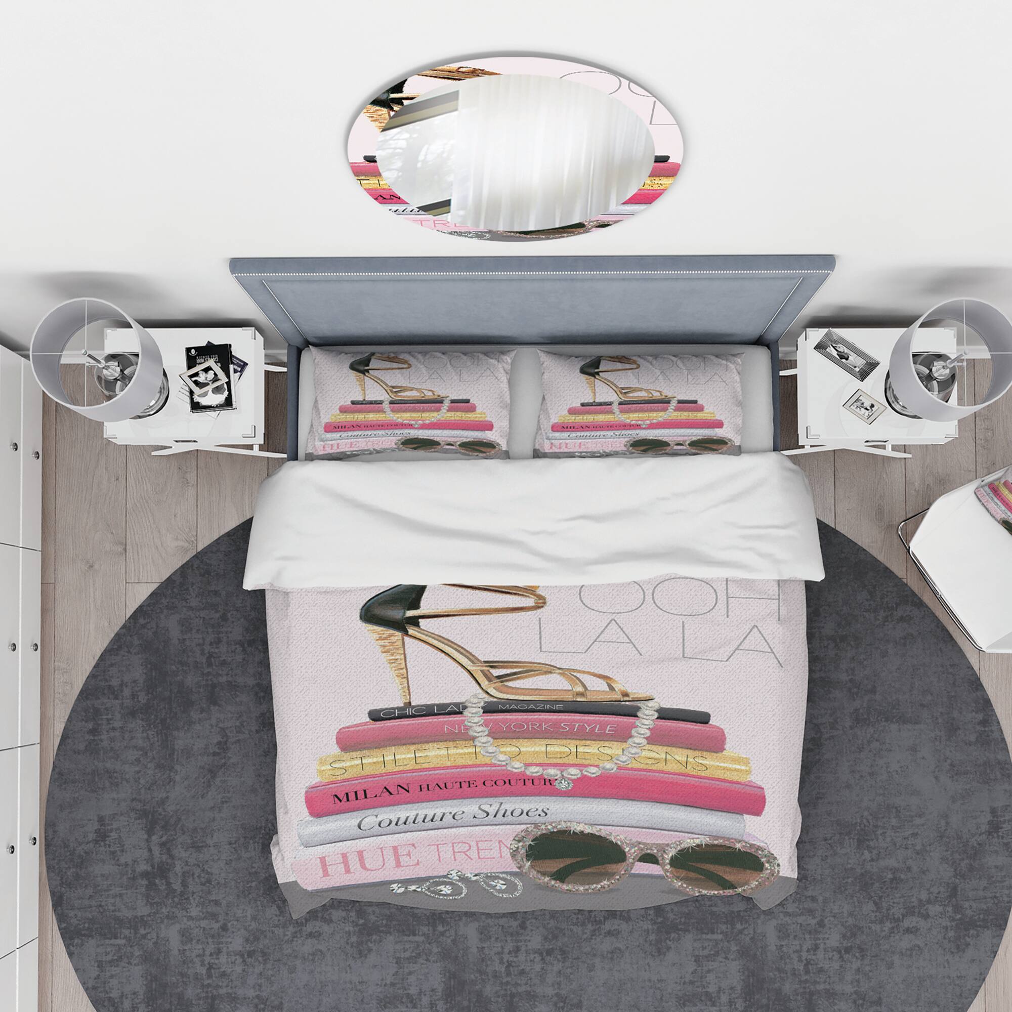 Designart &#x27;Paris Glamourous Gold Style II&#x27; Teenage Bedding Set - Duvet Cover &#x26; Shams