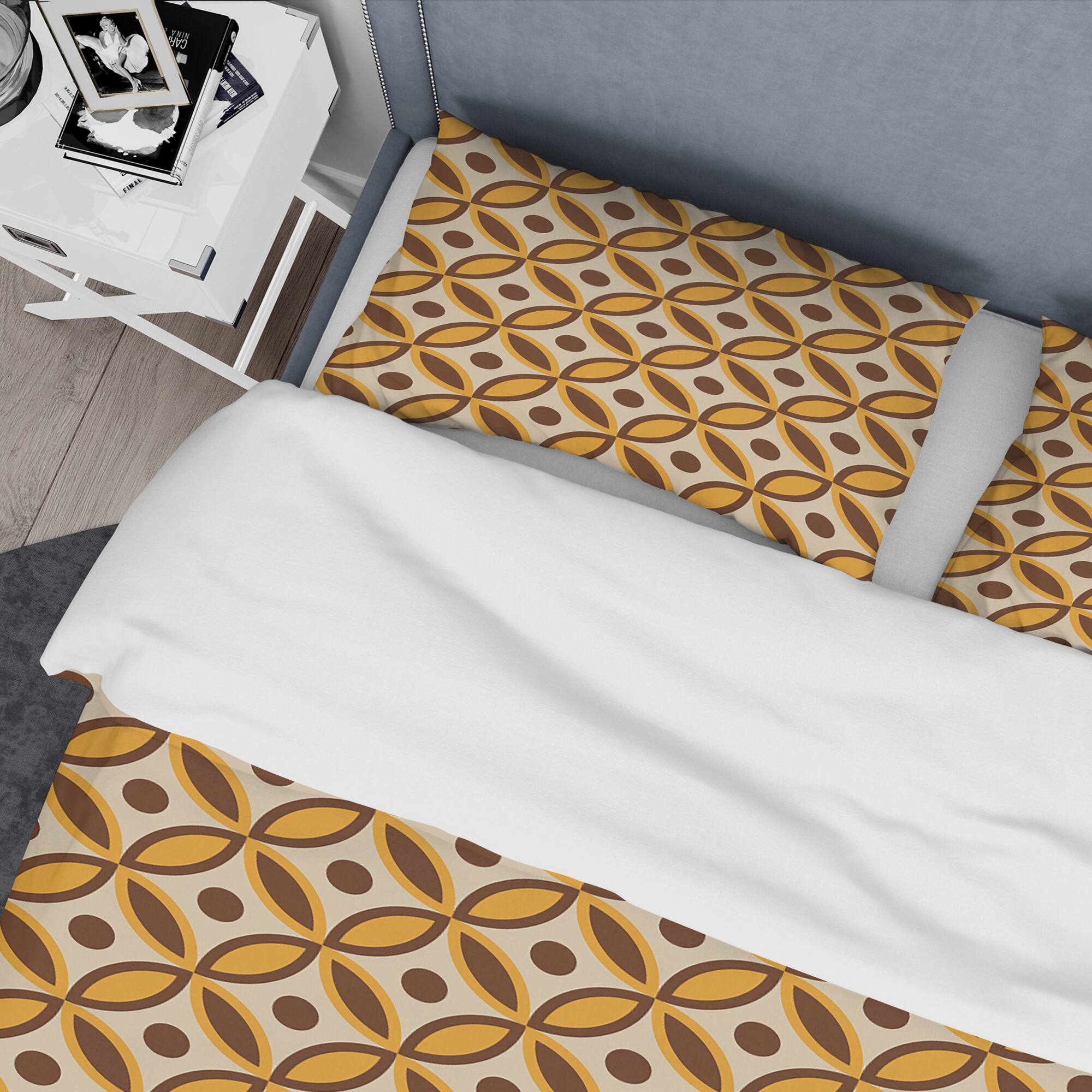 Designart 'Retro Ornamental Design V' Mid-Century Duvet Cover Set