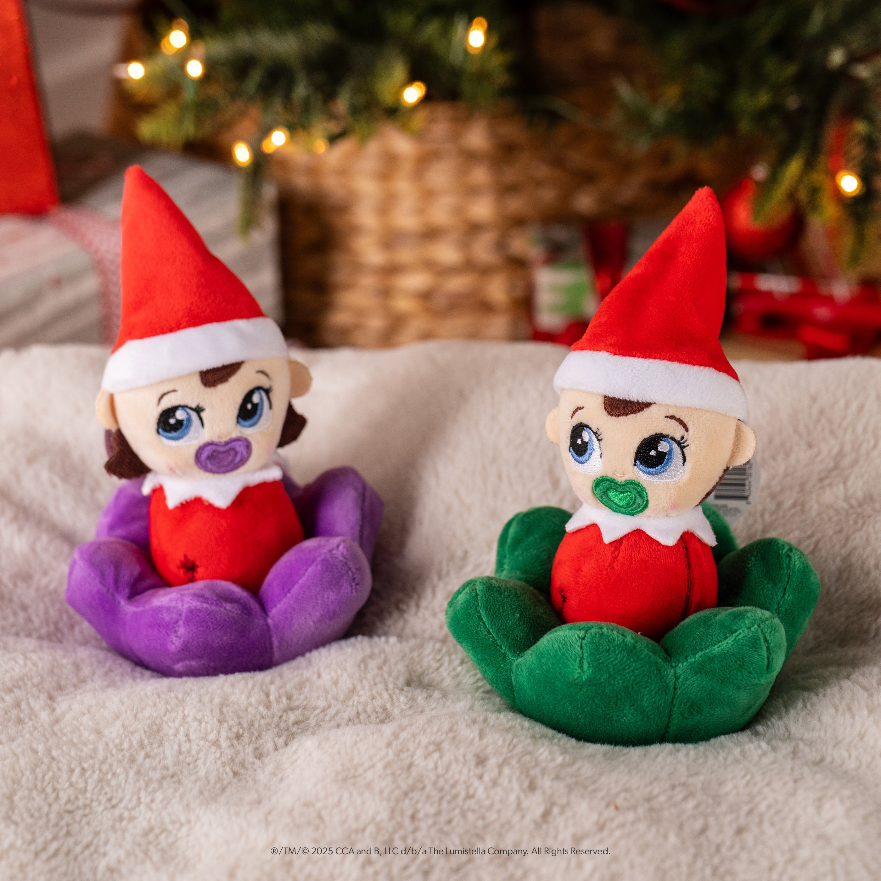 The Elf on the Shelf&#xAE; Frost Pips&#x2122; Girl Plush with Flower