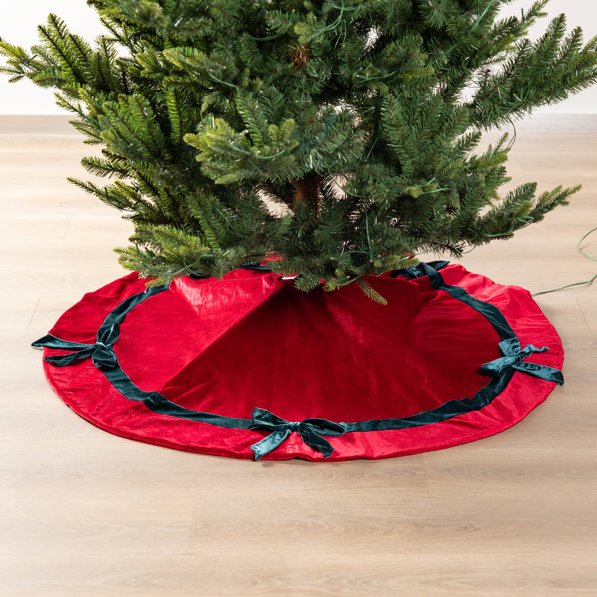 Glitzhome® 48"D Red Velvet Christmas Tree Skirt with Bows