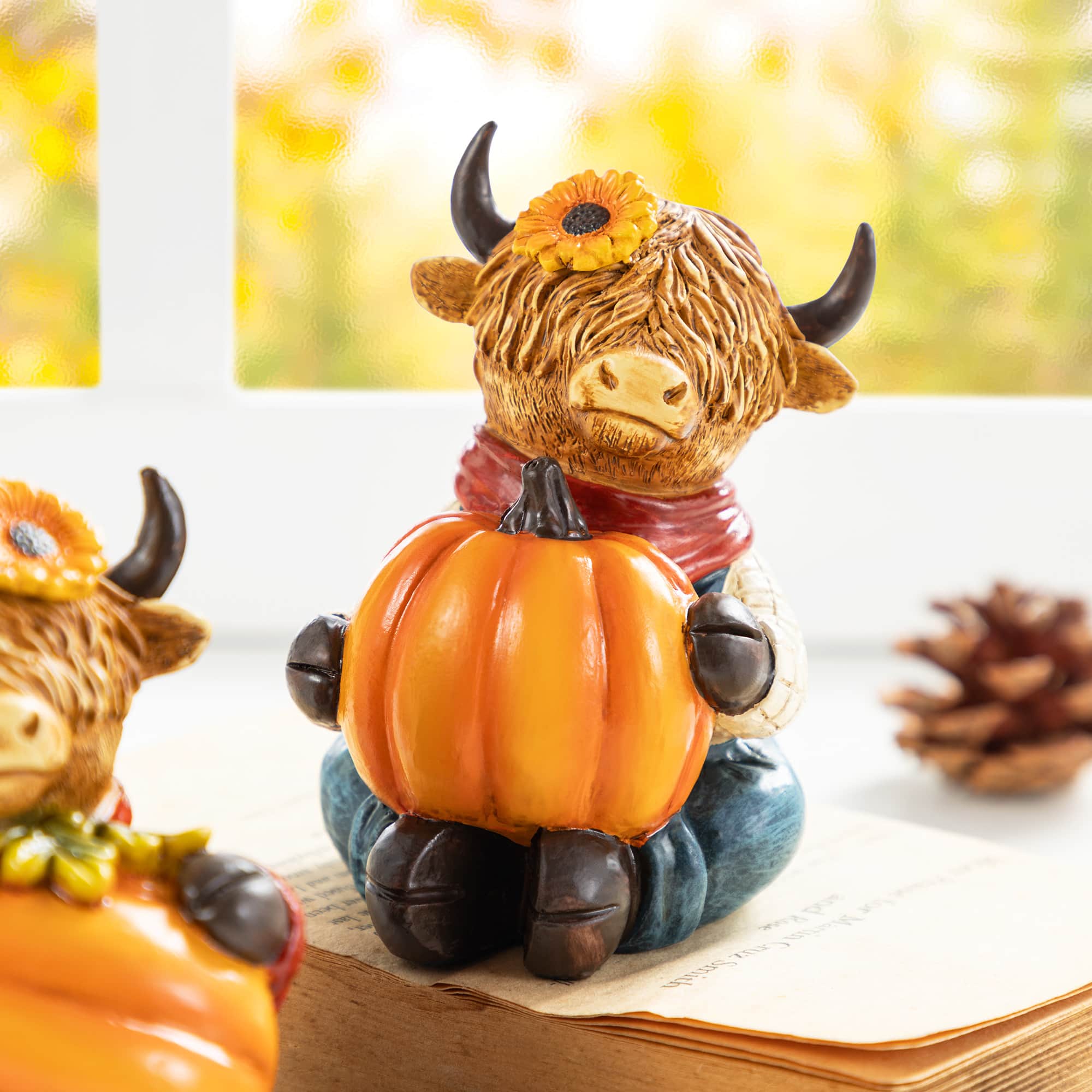 Glitzhome&#xAE; 4.25&#x22; Fall Resin Highland Cow Table Decor Set