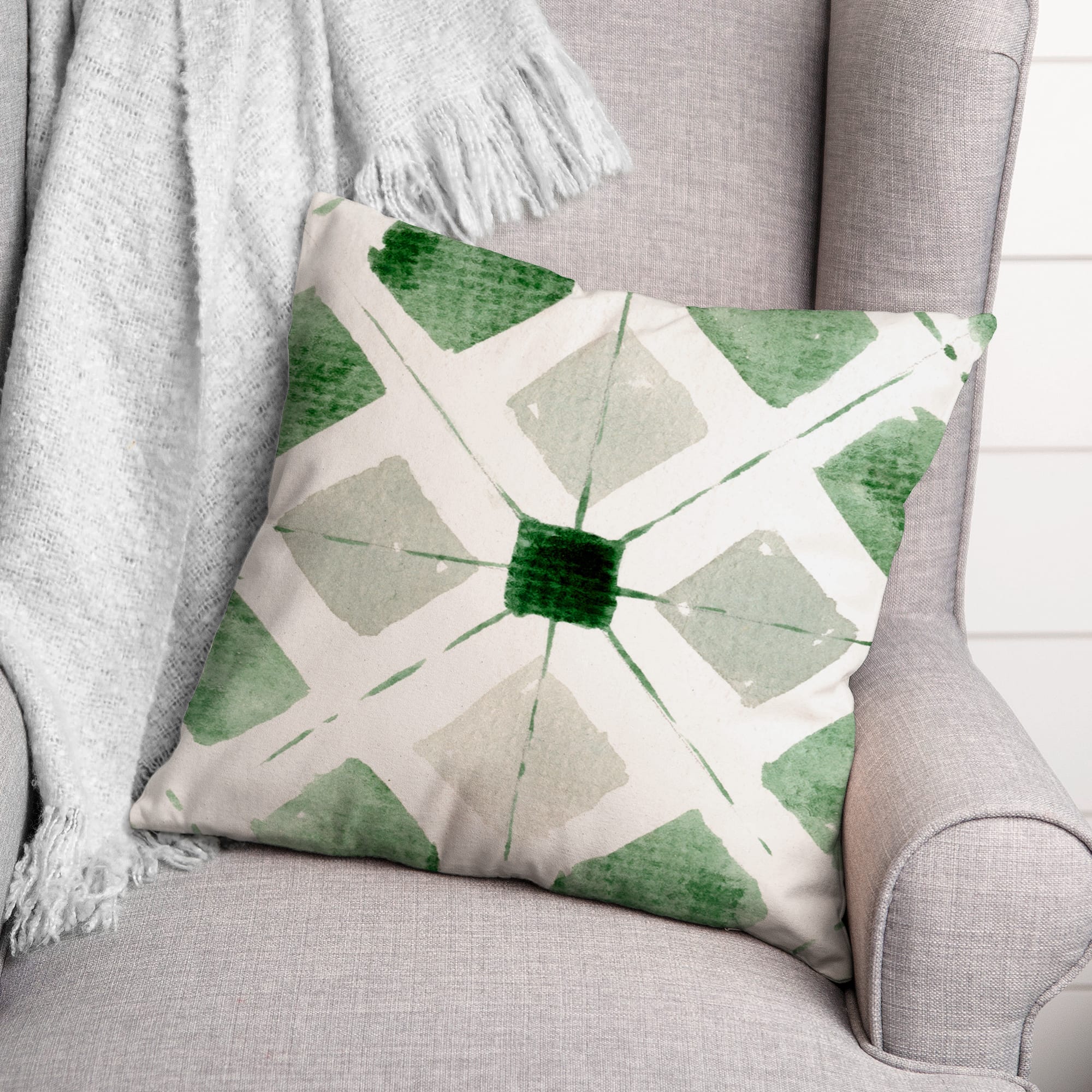 Green Circle Pattern 18" x 18" Throw Pillow