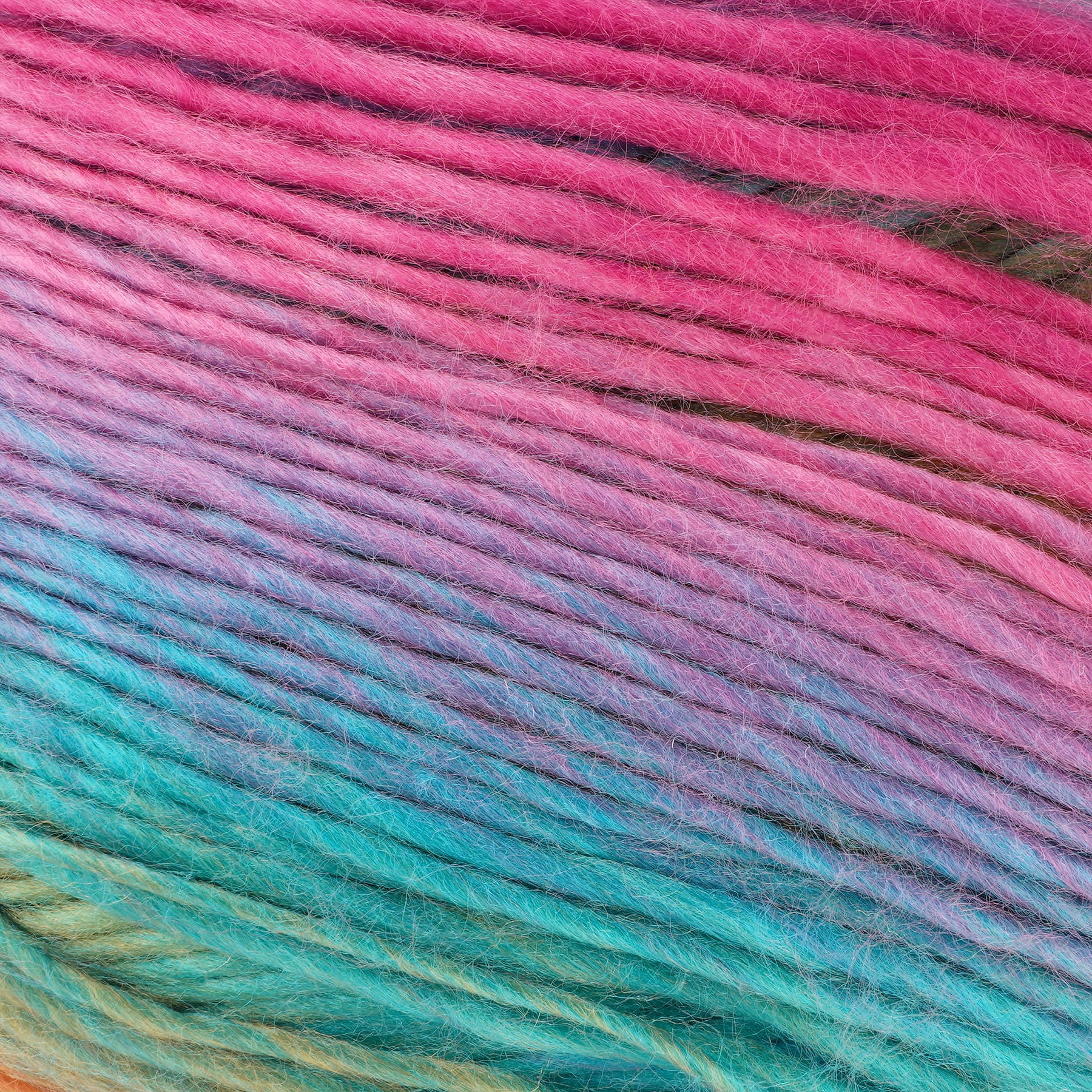 This yarn is so pretty and squishy 🧶 Loops & Threads Facets in