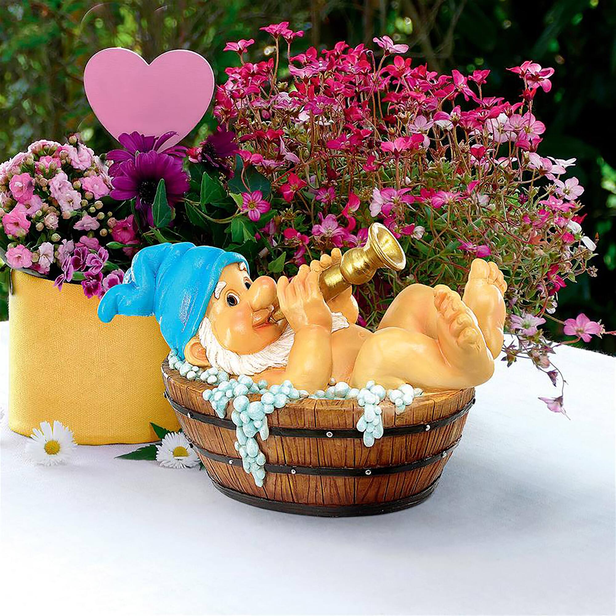 Design Toscano 10.5" Suds the Squeaky Clean Garden Gnome Statue