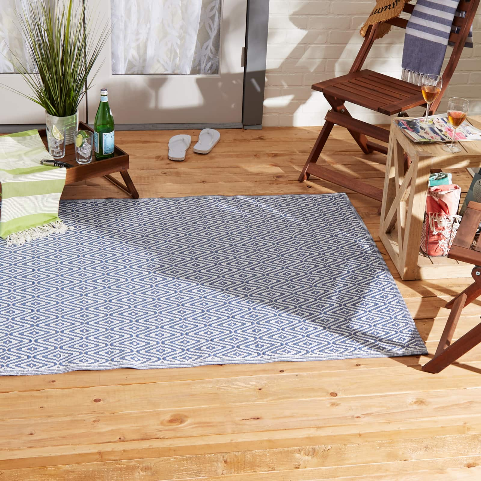 DII&#xAE; French Blue Diamond Outdoor Rug, 4ft. x 6ft.