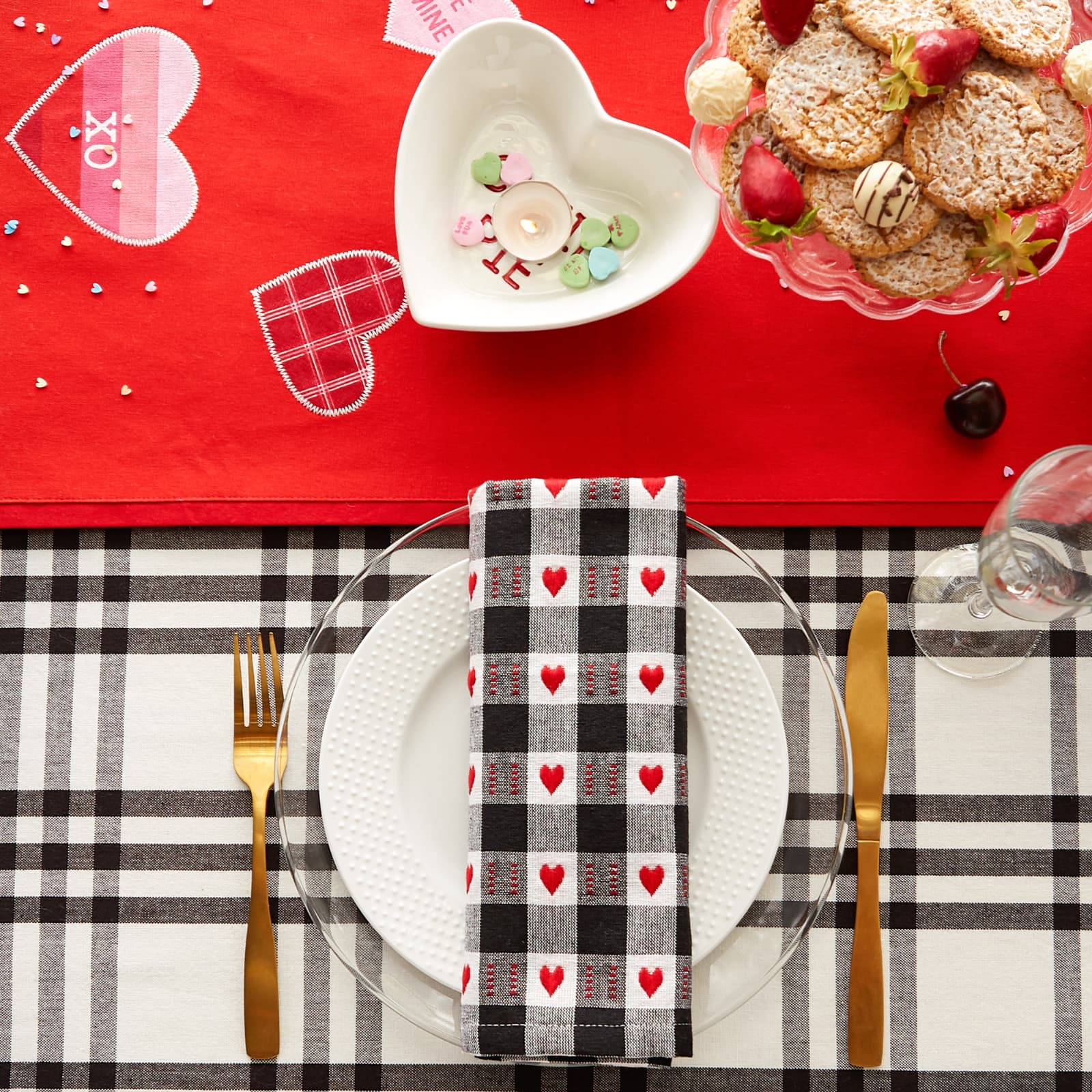 DII&#xAE; 54&#x22; Hearts Embellished Table Runner