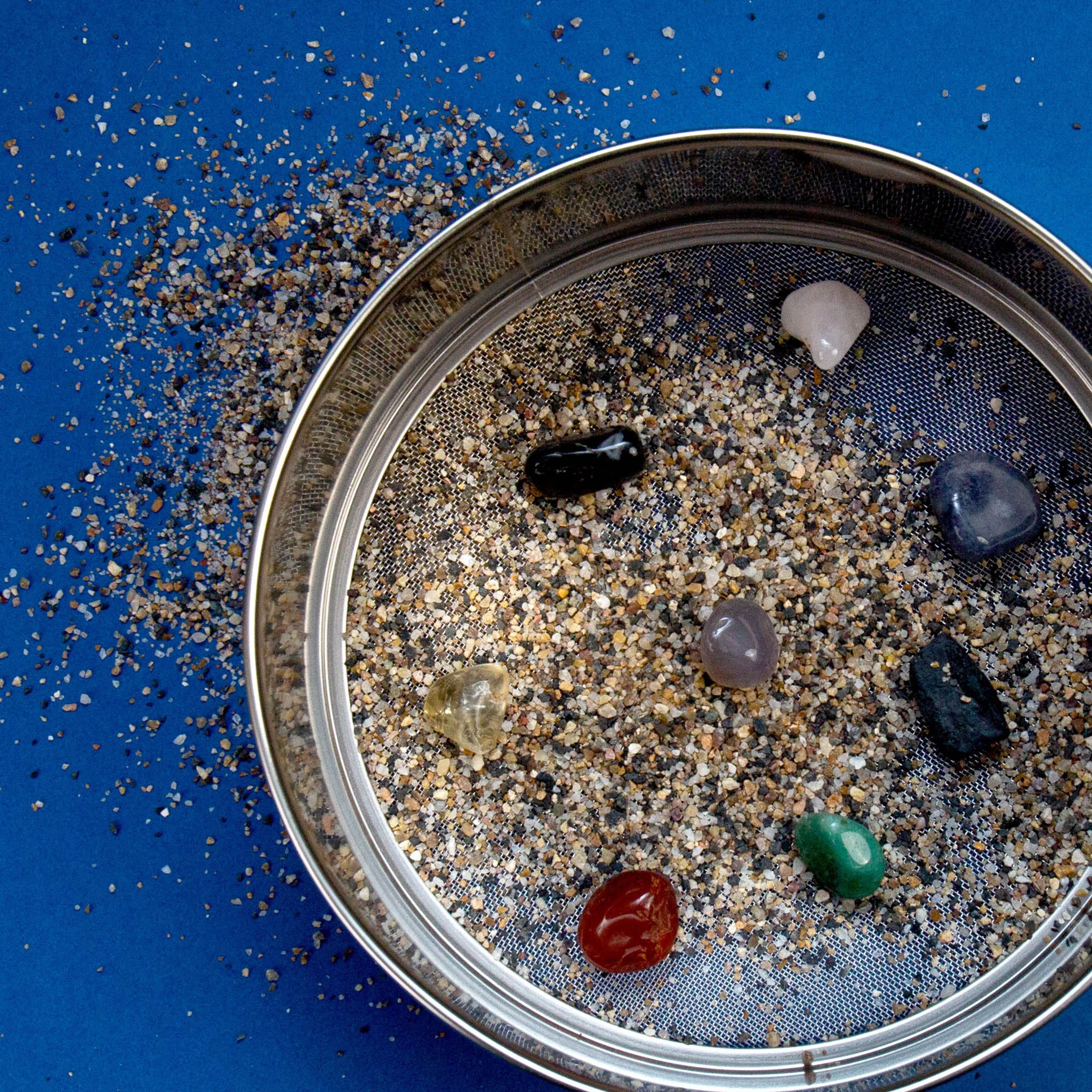 BBC Earth Reveal & Discover Gemstone Sifter