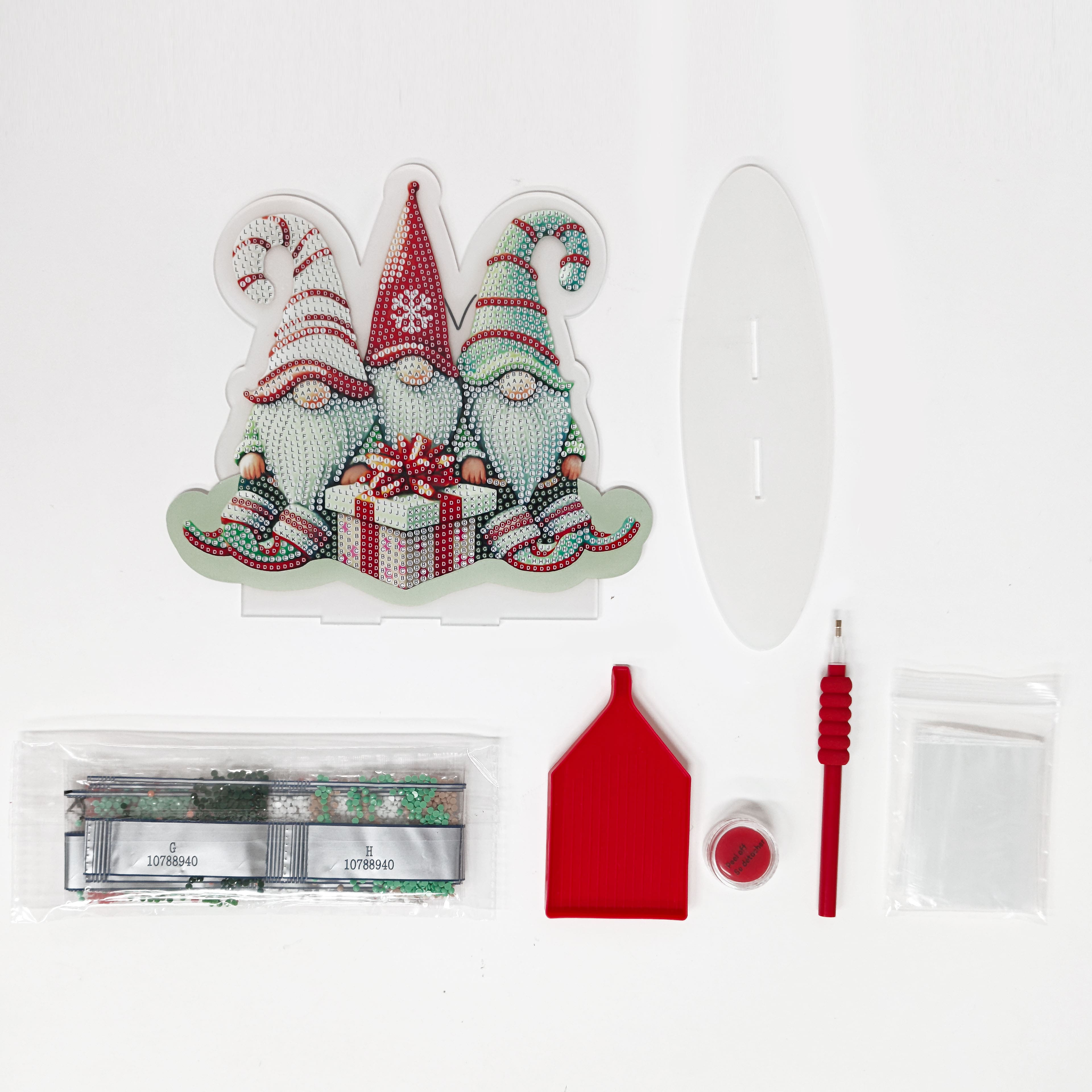 8&#x22; x 7.5&#x22; Gnome Diamond Art Table Topper Kit by Make Market&#xAE;