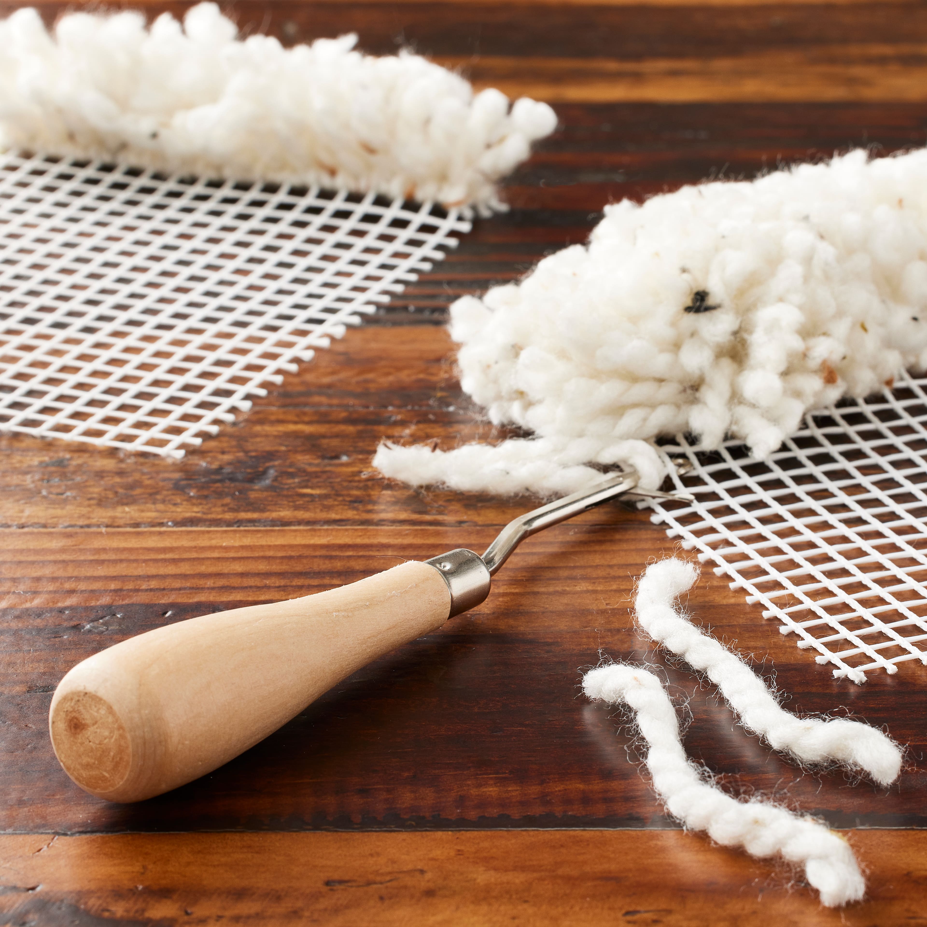 1 Pcs Wood Handle Latch Hook Carpets Making Repair Craft Tools Latch Crochet  Wigs Knitting Hook