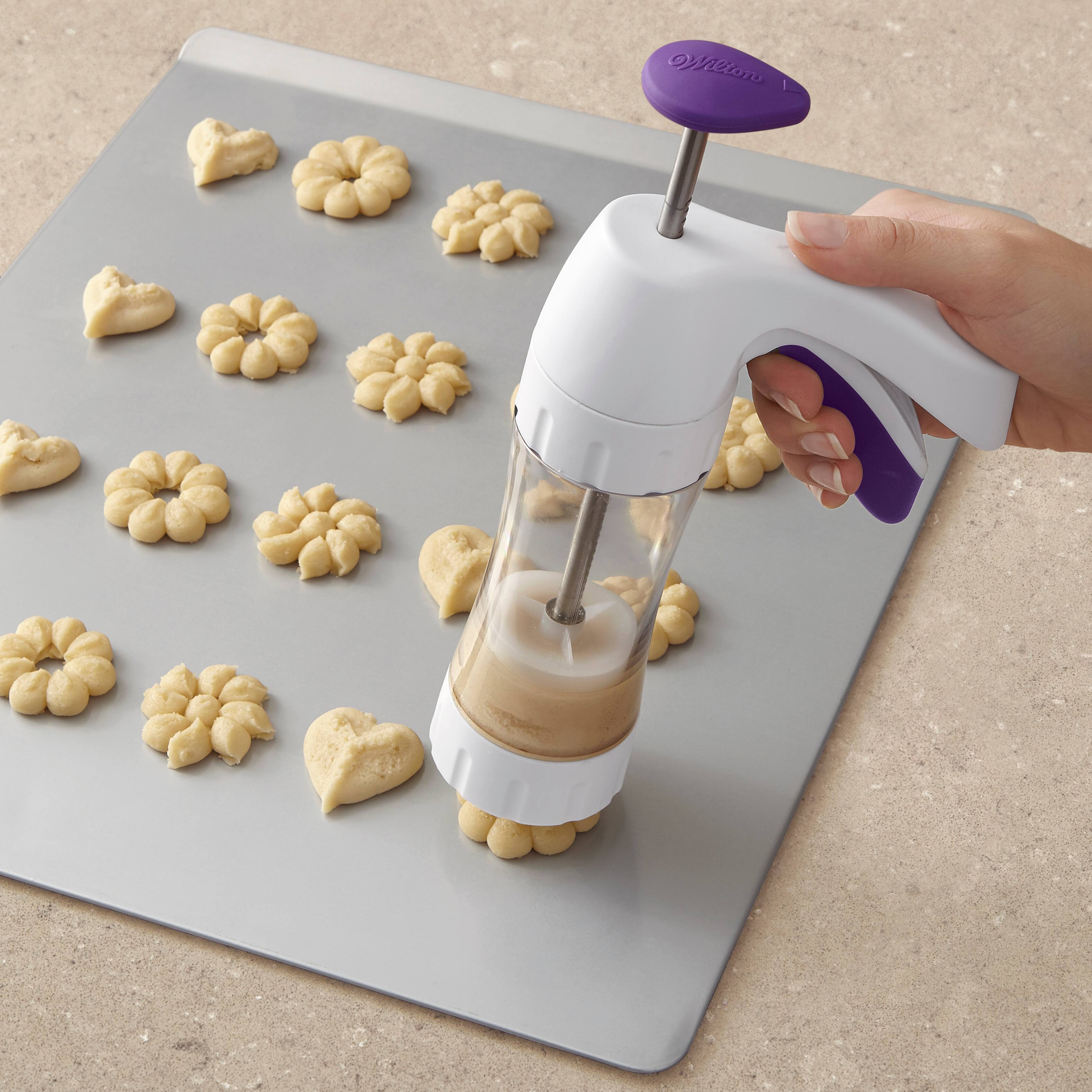 Wilton™ 13-Piece Simple Success Cookie Press