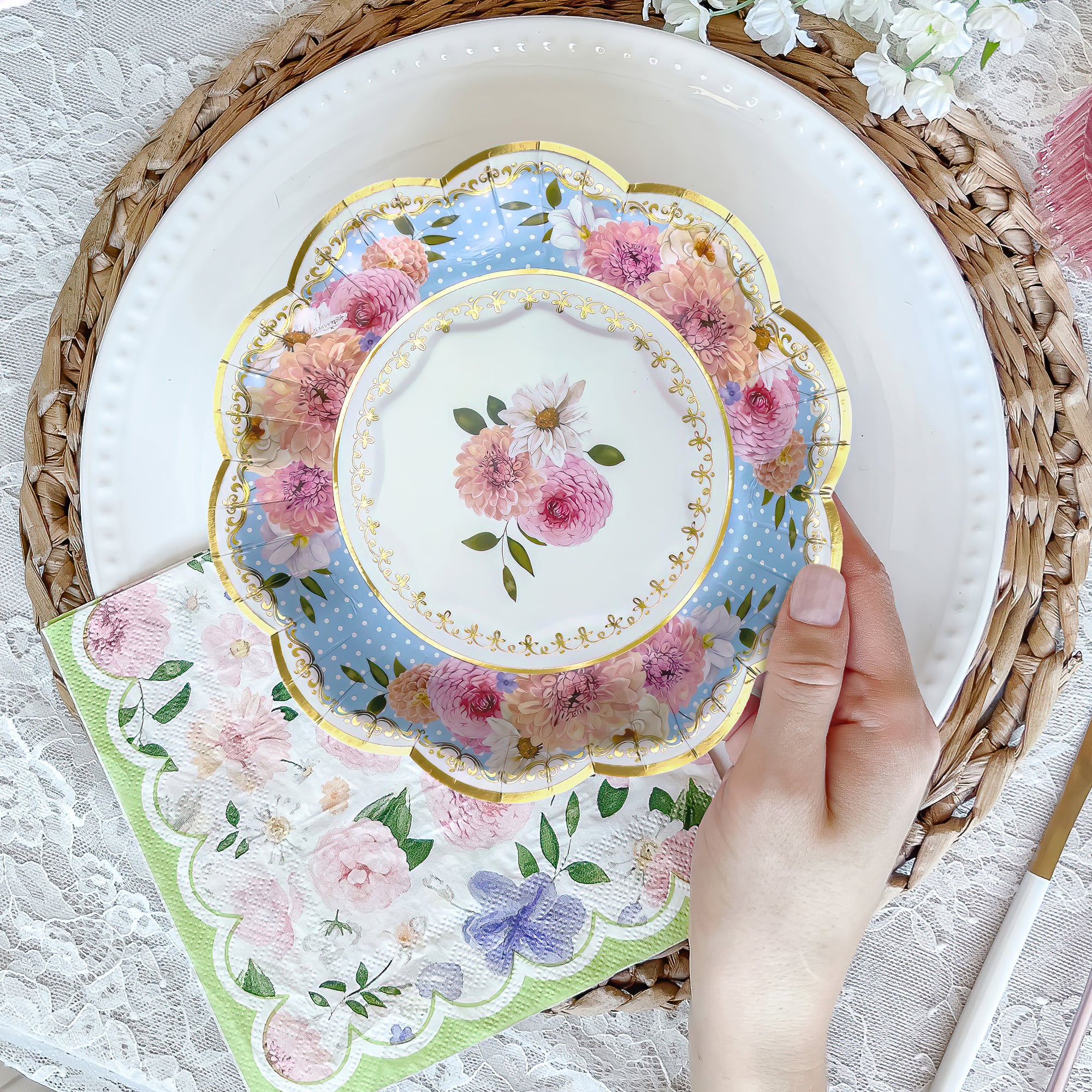 Kate Aspen&#xAE; 7&#x22; Vintage Floral Tea Party Paper Plates, 16ct.