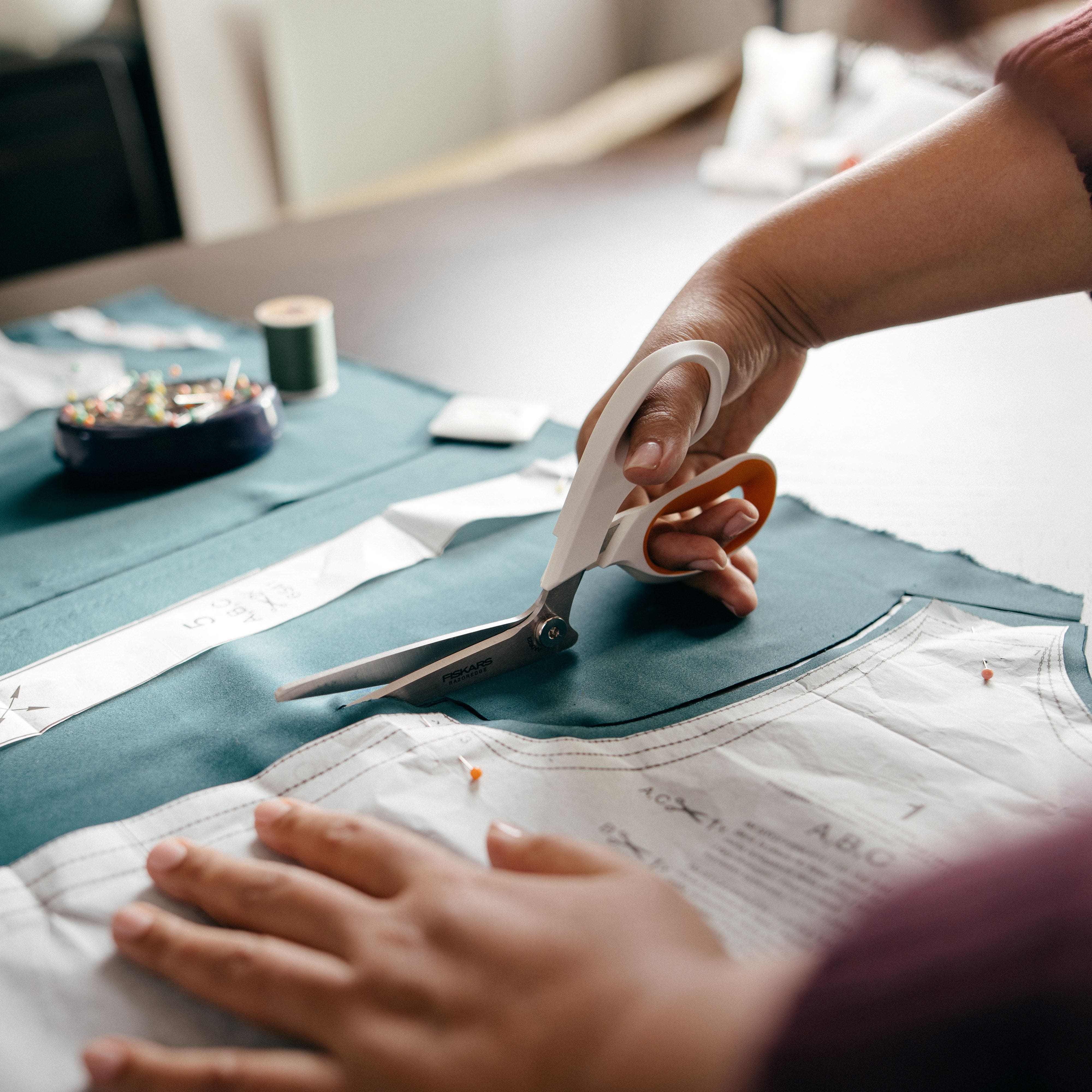 Fiskars&#xAE; RazorEdge&#x2122; Premium Fabric Shears