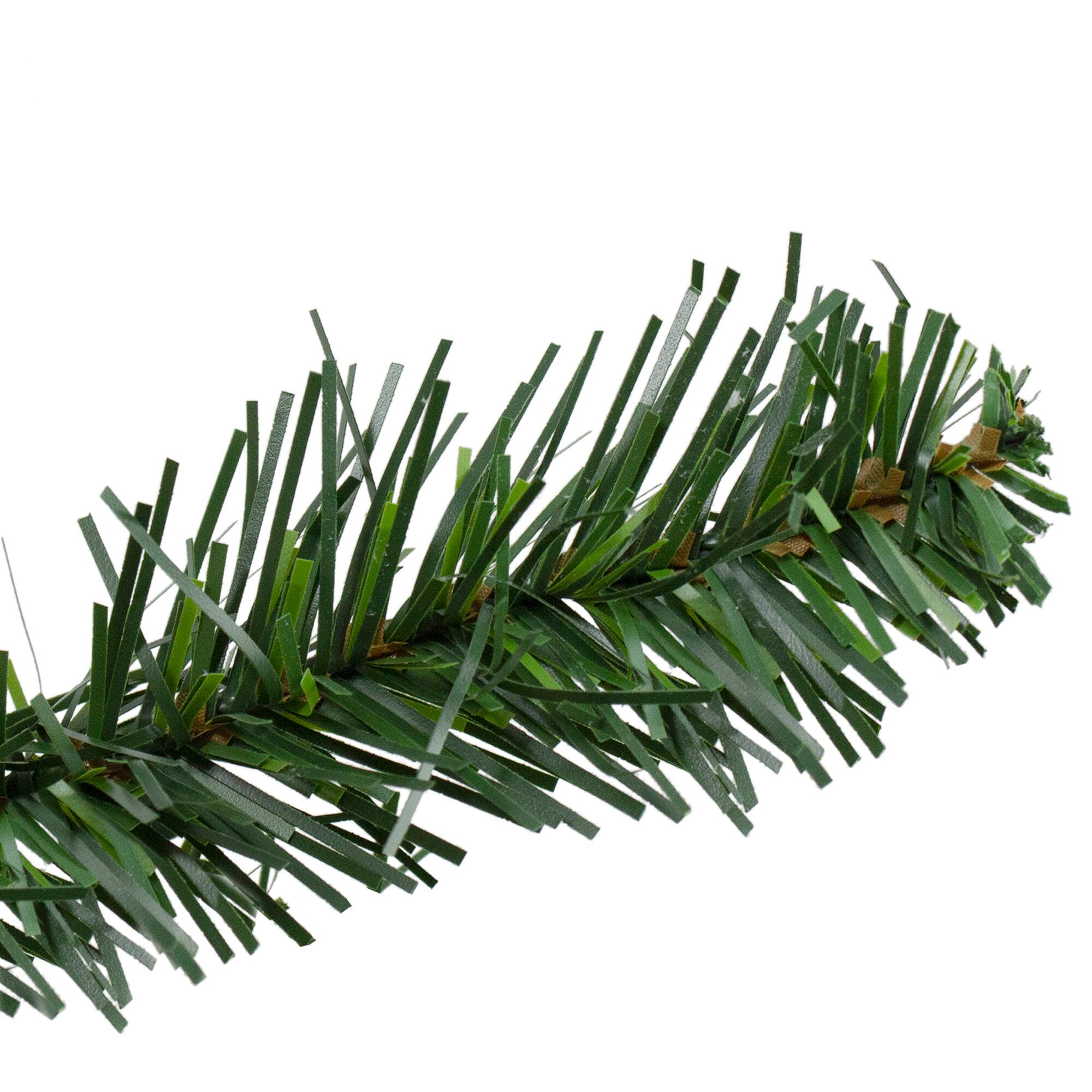 20&#x22; Buffalo Fir Artificial Wreath