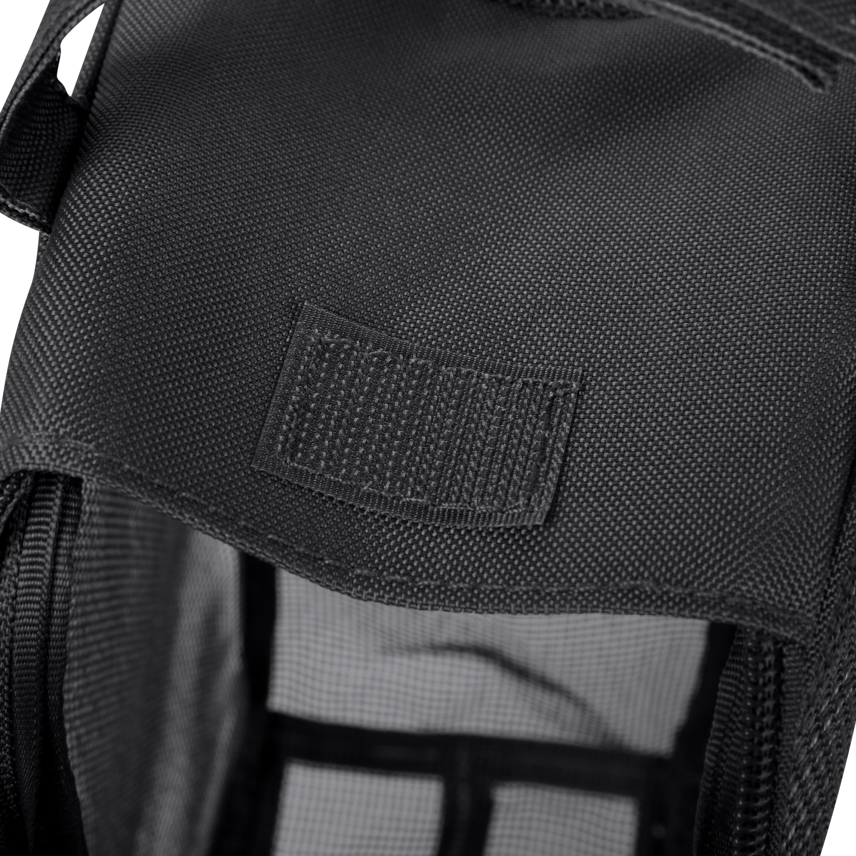 Simplify Black Hanging Mesh Toiletry Bag