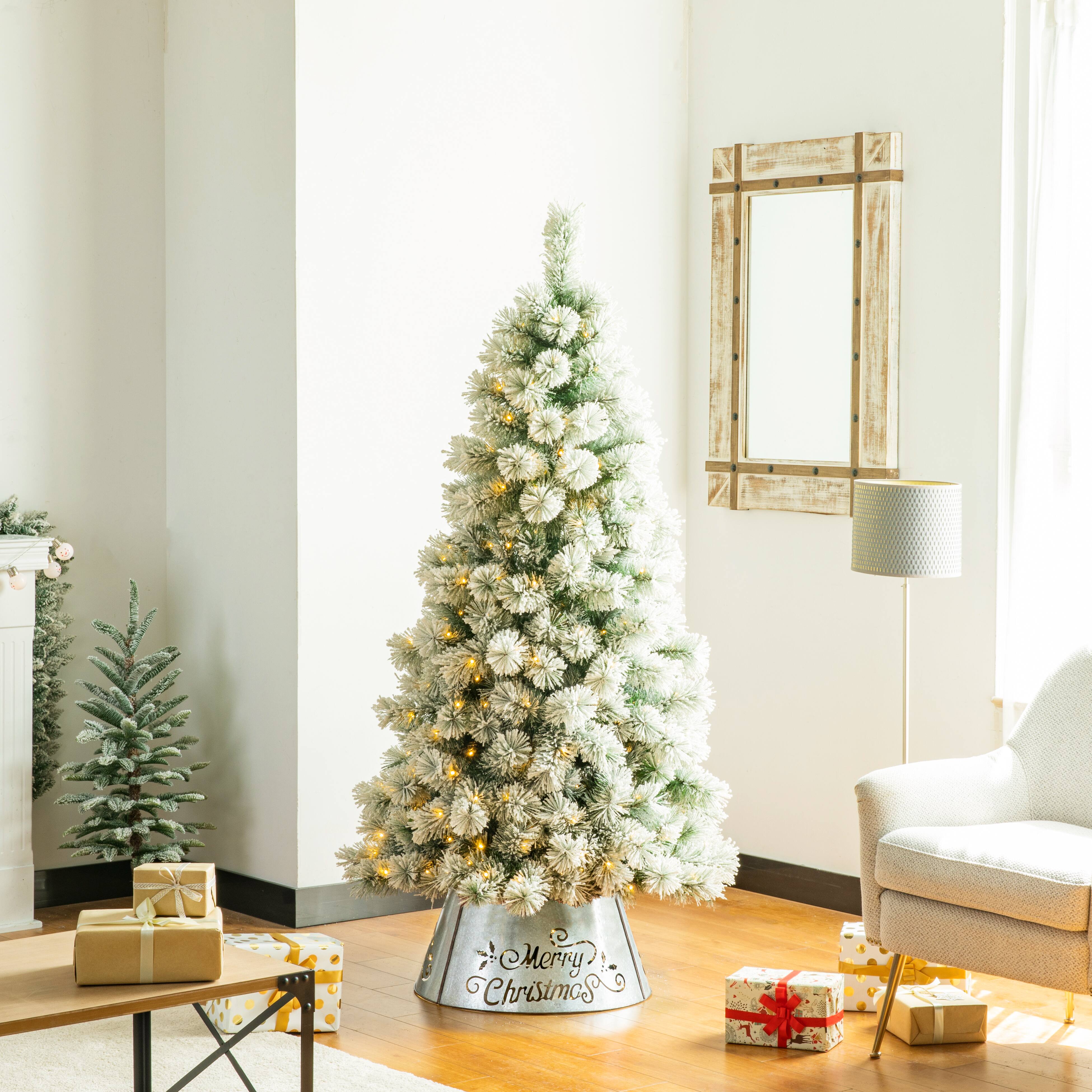 Glitzhome® Silver 22" LED Merry Christmas Cutout Metal Tree Collar