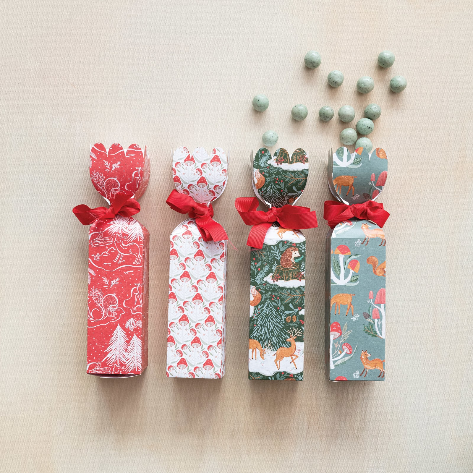 Hello Honey&#xAE; 10.75&#x22; Holiday Woodland Flora &#x26; Fauna Paper Gift Box Set