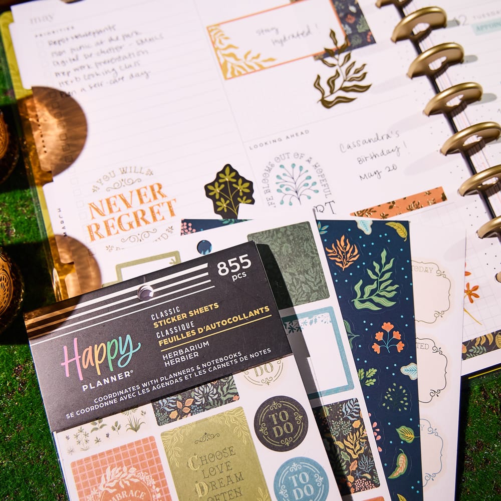 The Classic Happy Planner&#xAE; Herbarium Sticker Book